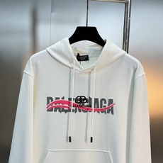 Balenciag*巴黎家新款连帽卫衣.干净清爽款❤️男女同款!os版型真的很迷人.品牌图形字母烫画设计 Balenciag*巴黎家新款连帽卫衣.干净清爽款❤️男女同款!os版型真的很迷人.品牌图形字母烫画设计