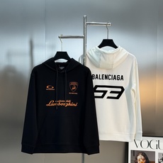 Balenciag*巴黎世家新款连帽卫衣.联名款兰博基尼.男女同款!os版型真的很迷人.品牌图形字母烫画 Balenciag*巴黎世家新款连帽卫衣.联名款兰博基尼.男女同款!os版型真的很迷人.品牌图形字母烫画