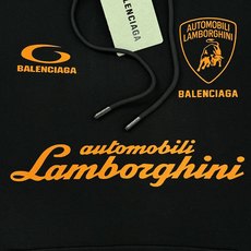 Balenciag*巴黎世家新款连帽卫衣.联名款兰博基尼.男女同款!os版型真的很迷人.品牌图形字母烫画 Balenciag*巴黎世家新款连帽卫衣.联名款兰博基尼.男女同款!os版型真的很迷人.品牌图形字母烫画