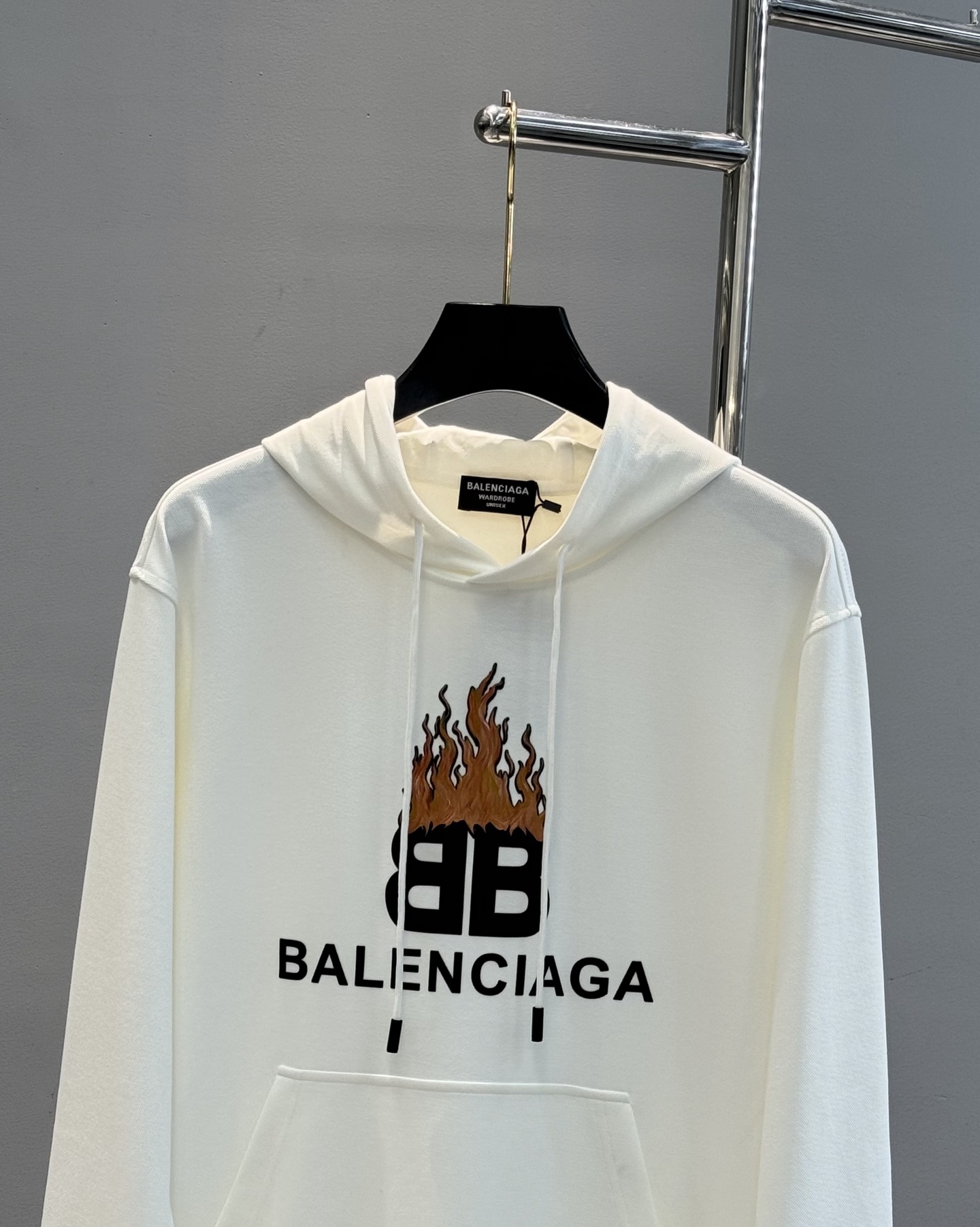 BALENCIAG*巴黎世家新款连帽卫衣.男女同款推荐！优选380g天丝棉面料，柔软舒适.透气吸汗.上身