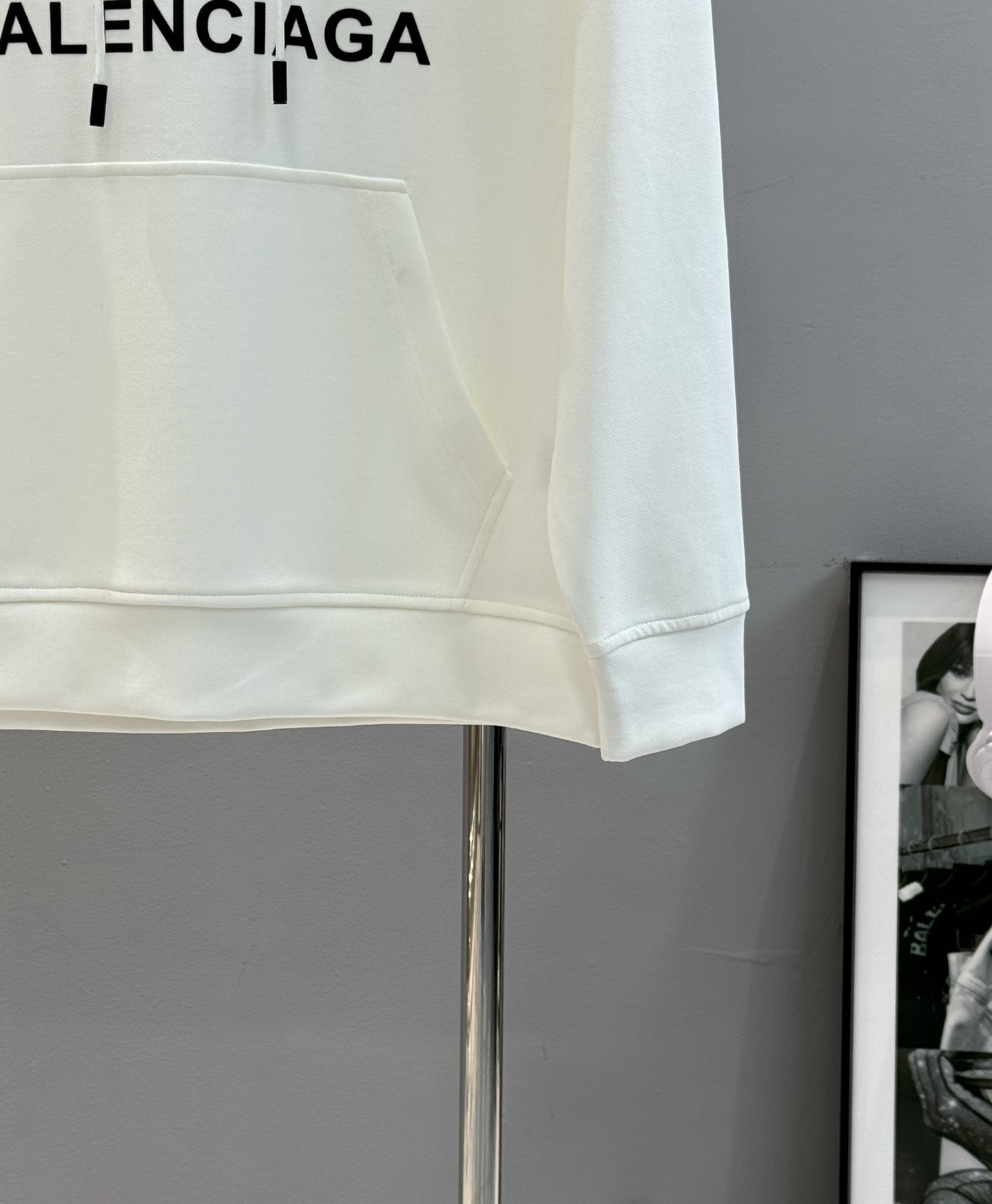 BALENCIAG*巴黎世家新款连帽卫衣.男女同款推荐！优选380g天丝棉面料，柔软舒适.透气吸汗.上身