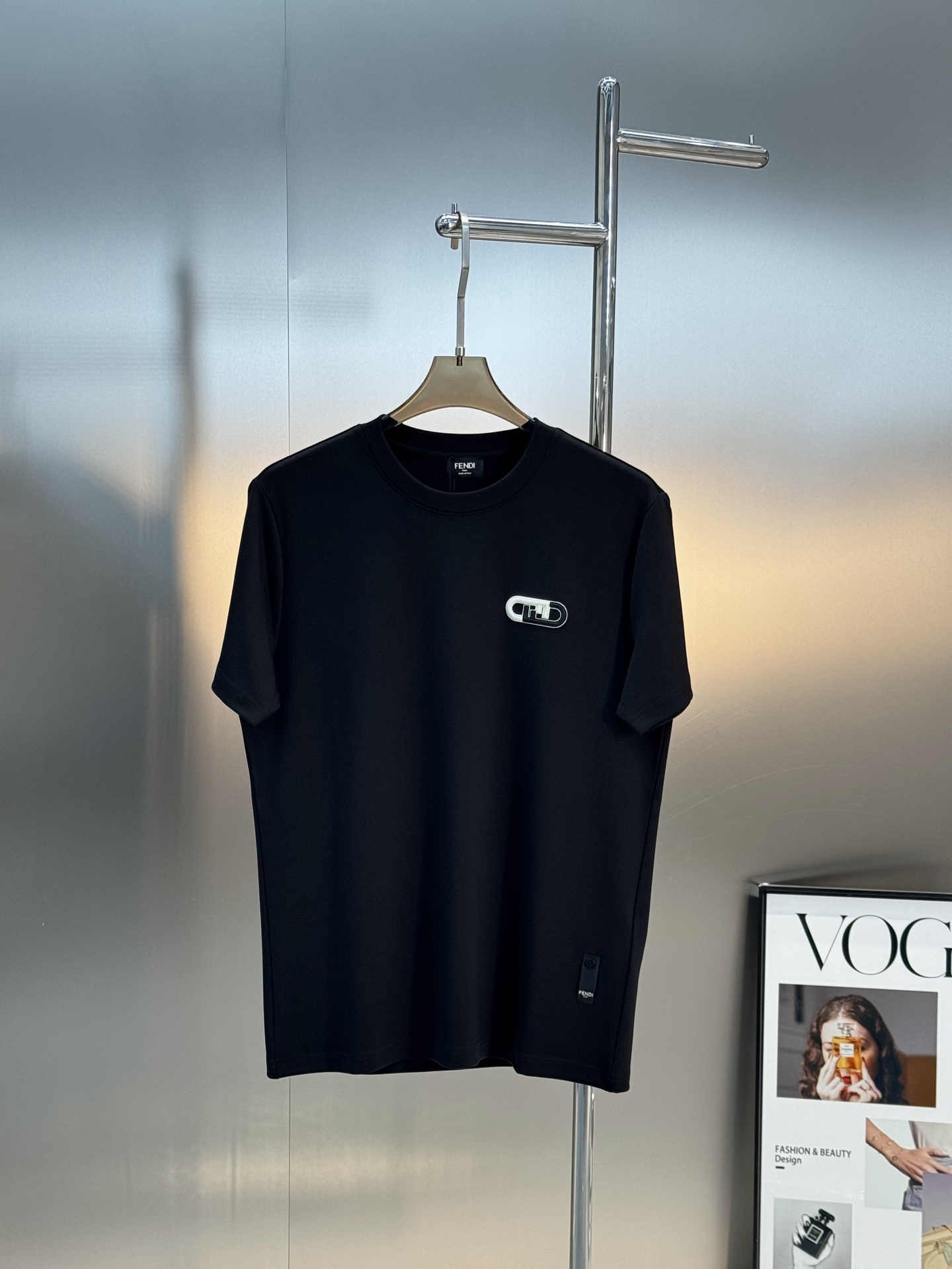 FENDI芬迪新品莫代尔T恤.胸口最新精致3D立体绣花工艺.经典FF绣花点亮经典.品相与面料工艺都极为拔