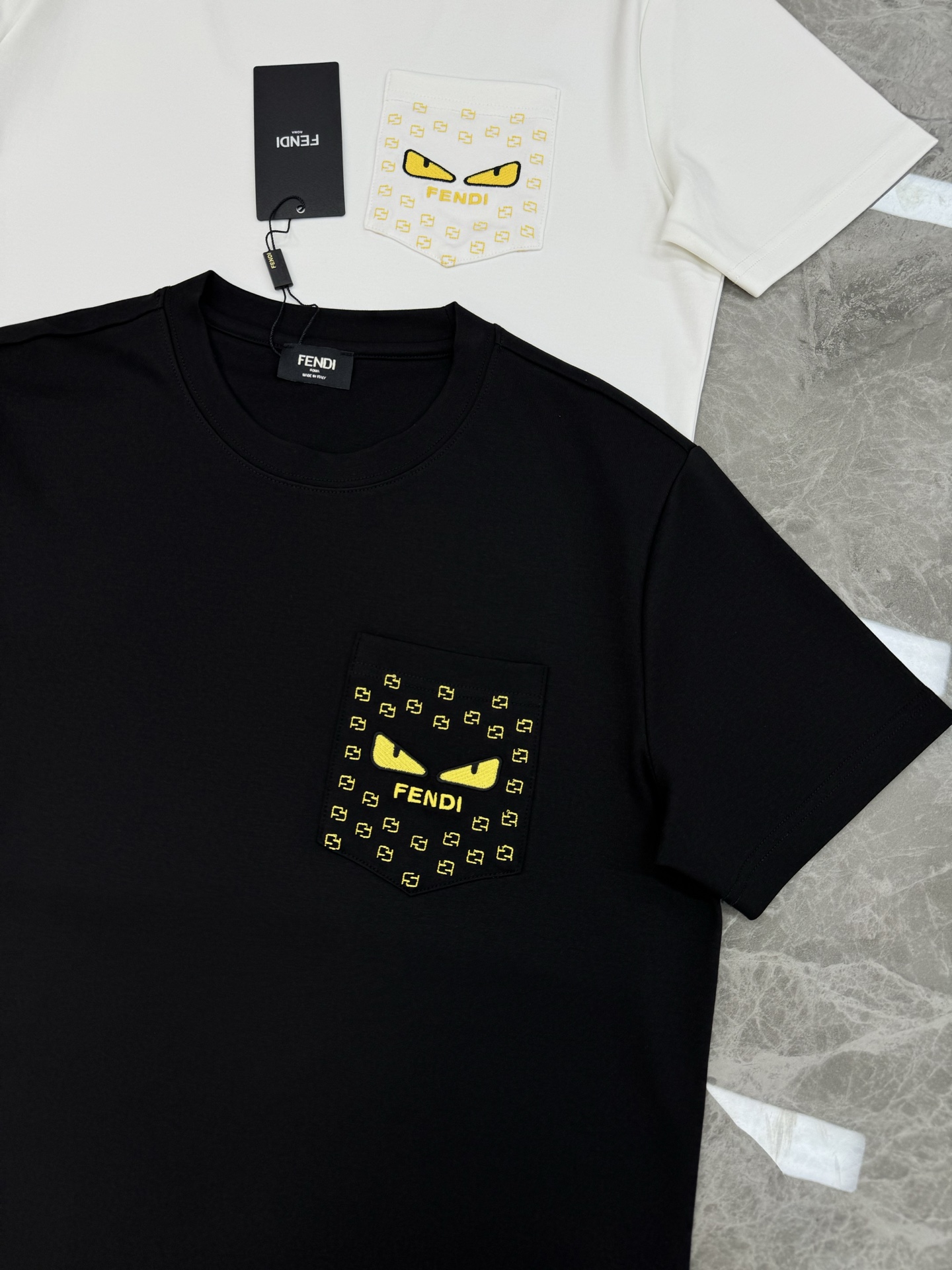 FENDI芬迪新品莫代尔T恤.重工绣花款.经典小怪兽造型.立体绣花饱满立体.口袋设计简约大方.上身有型！