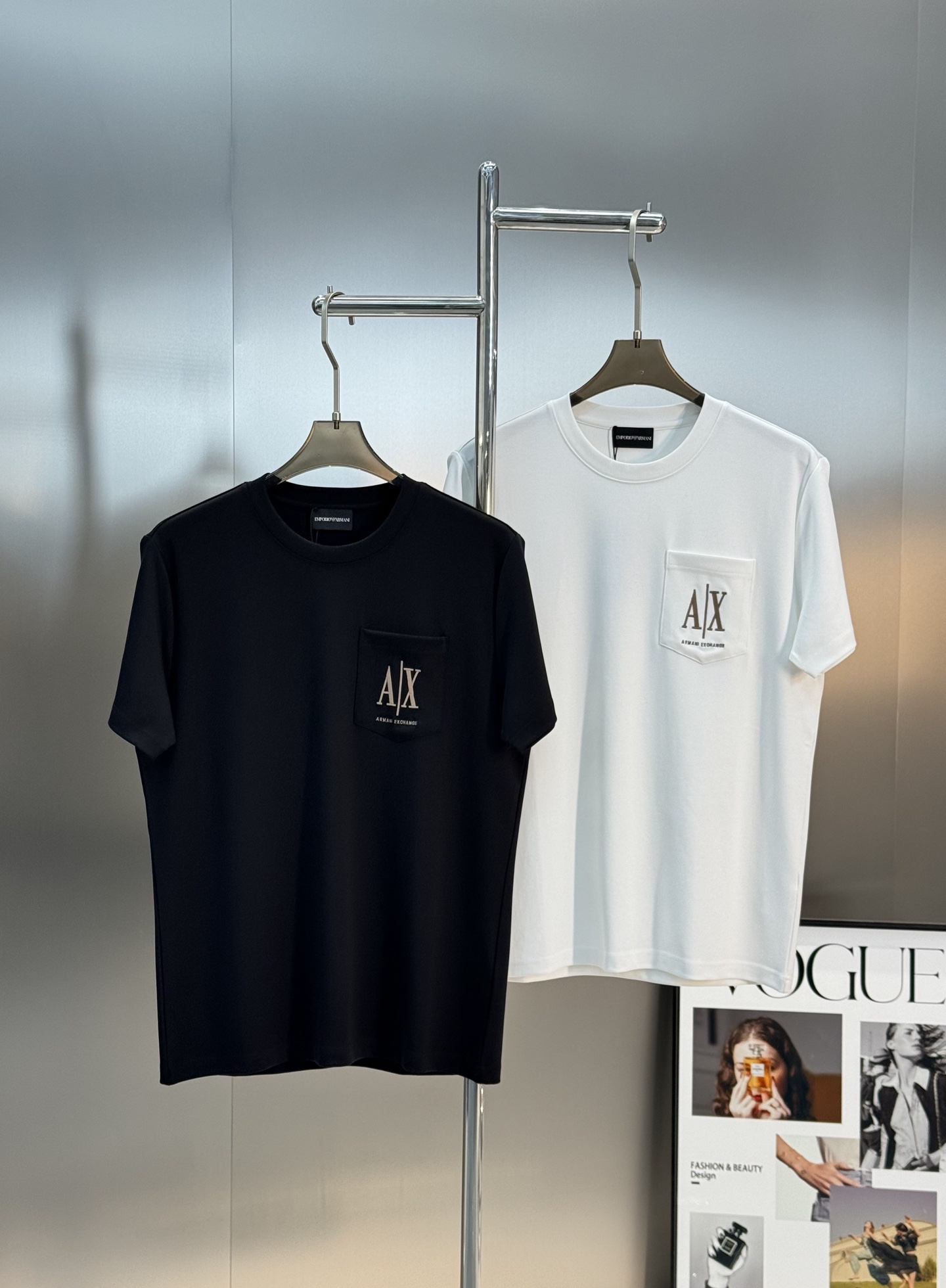 ARMAN*阿玛尼新品男士圆领短袖.莫代尔加厚款！搭载烫画Ax-LOGO.口袋设计.3D立体金色绣花.品