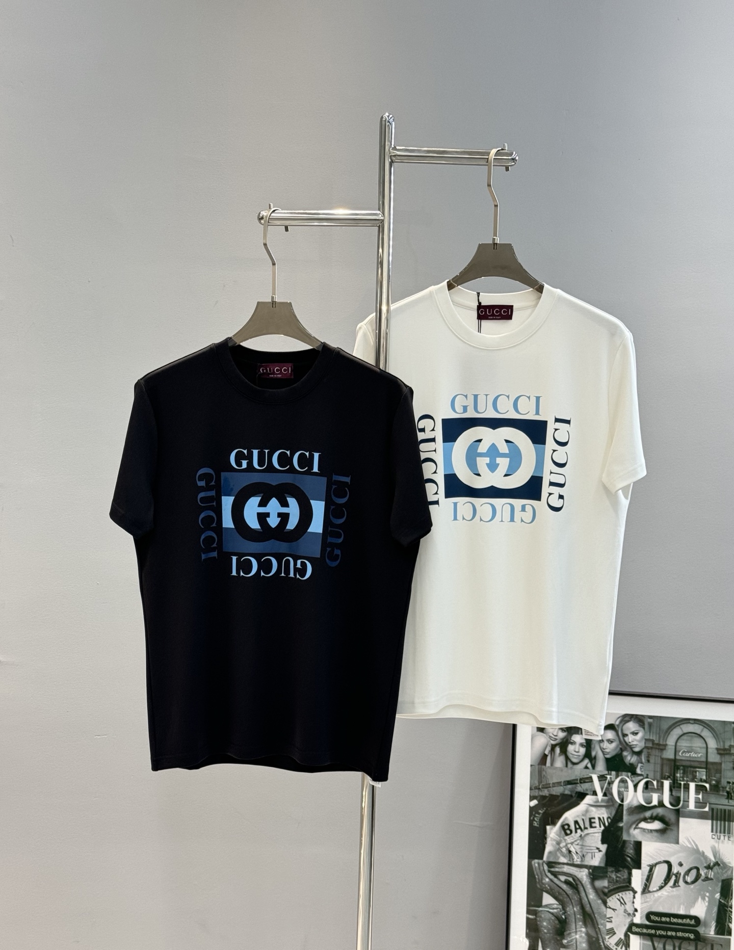 GUCC*古-齐新品莫代尔T恤.非常趣味的即视感！！！胸前经典多彩徽标费时费工，双层烫画工艺.每一件都是