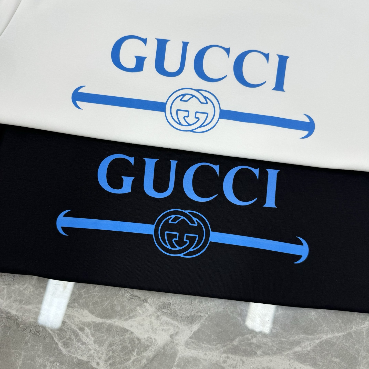 顶级颜值担当！GUCCI古奇新款莫代尔T恤.当季颜值担当.最新花色印花.视觉效果相当奇特！！！所呈现出的