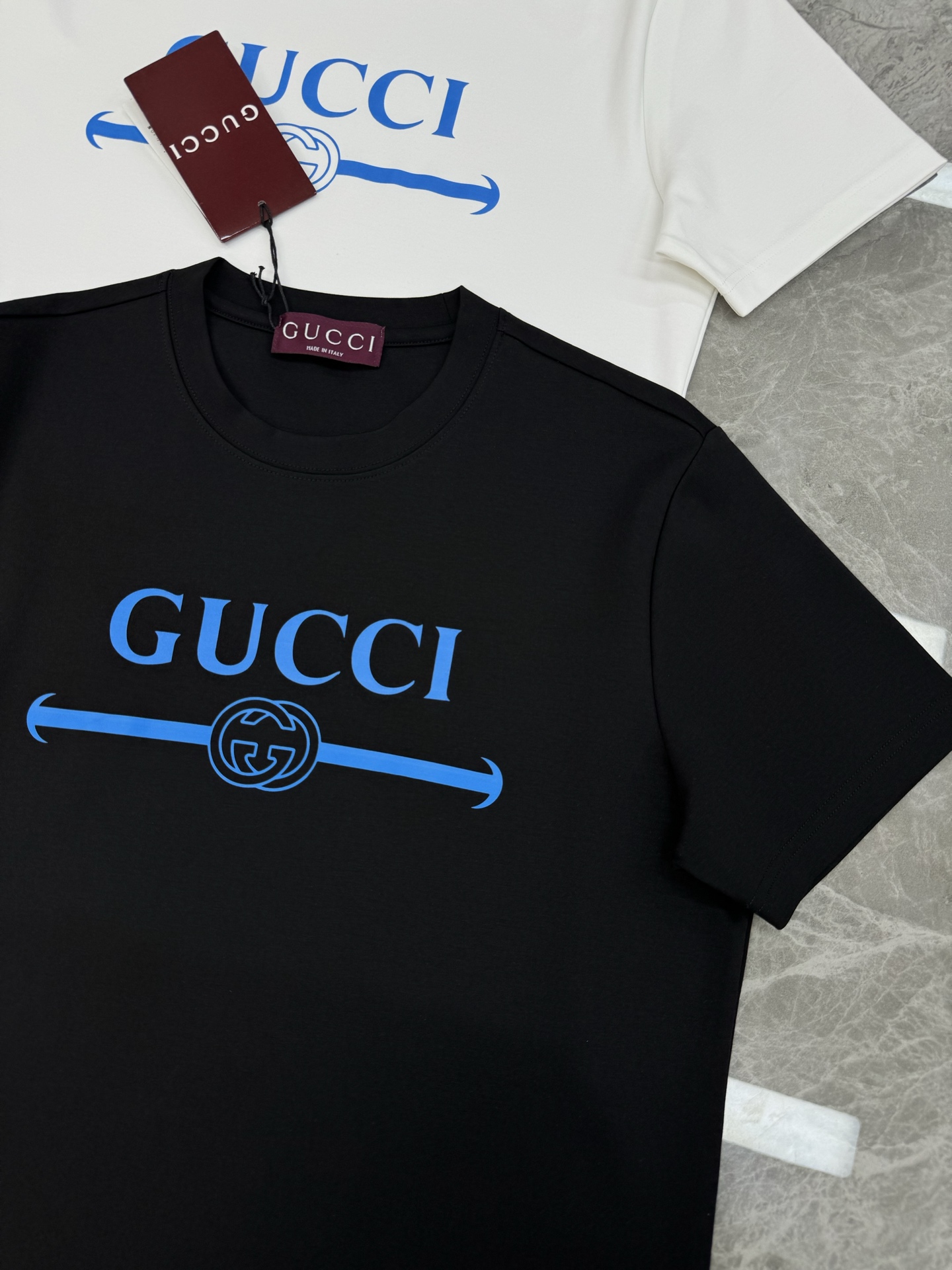 顶级颜值担当！GUCCI古奇新款莫代尔T恤.当季颜值担当.最新花色印花.视觉效果相当奇特！！！所呈现出的