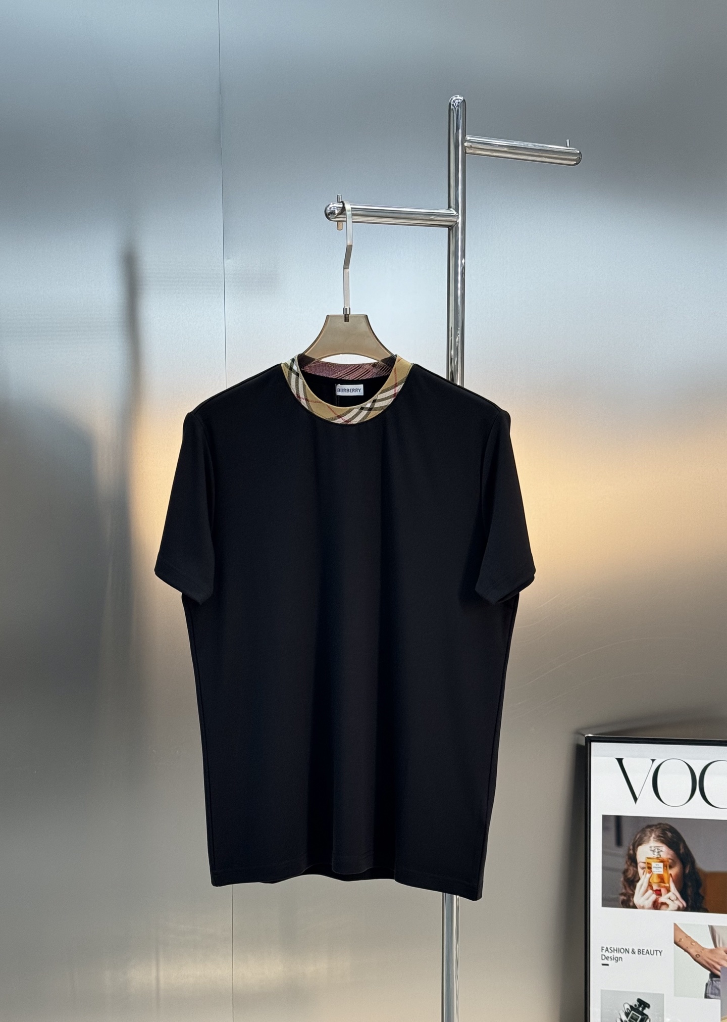 好看好穿的永恒经典系列！BBR巴宝莉*新品莫代尔T恤.领口订织B家格子设计.轻奢款推荐！优选300g莫代