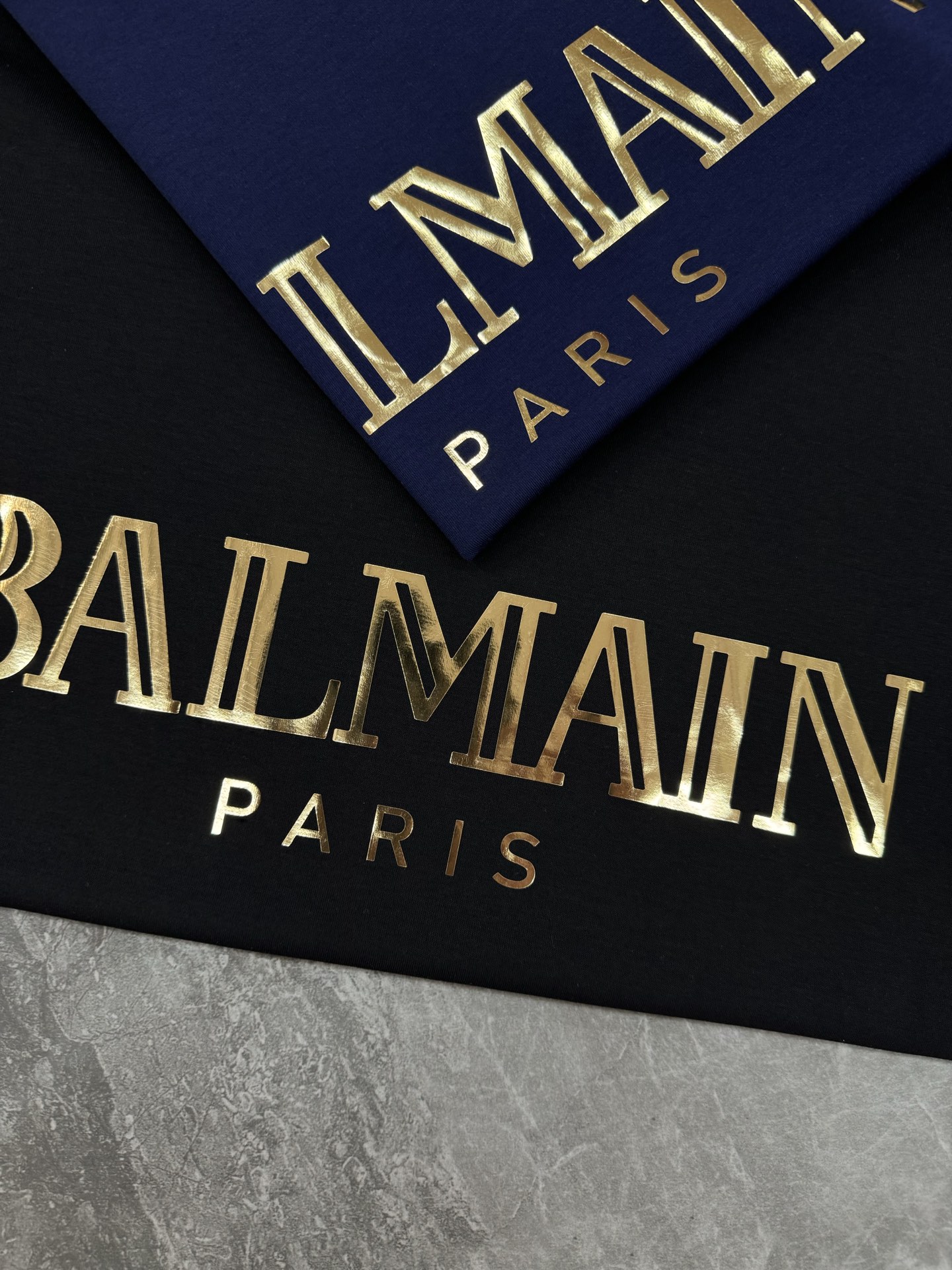 BALMAIN*巴尔曼新款莫代尔T恤.基础款的领军人物.胸口经典字母3D立体烫画！高温定型压花.干净清爽