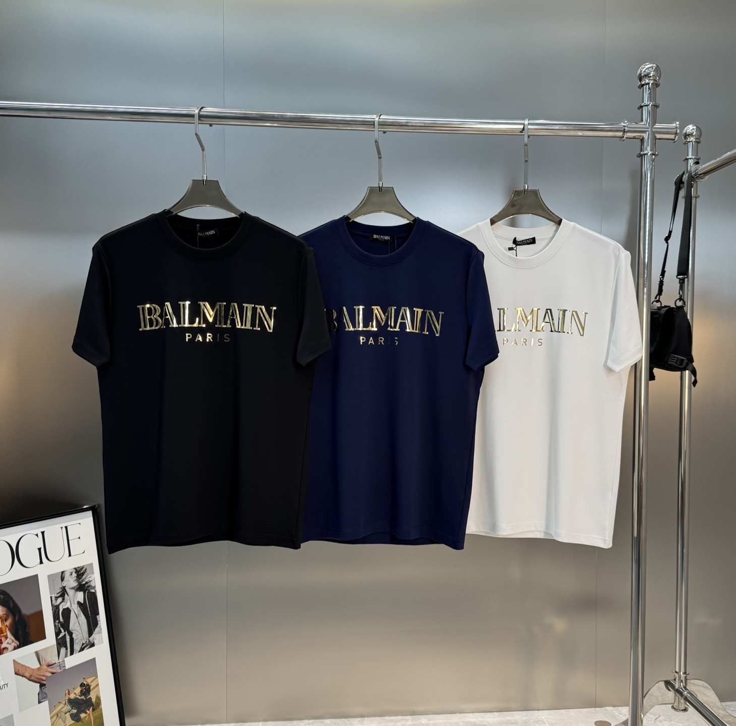 BALMAIN*巴尔曼新款莫代尔T恤.基础款的领军人物.胸口经典字母3D立体烫画！高温定型压花.干净清爽