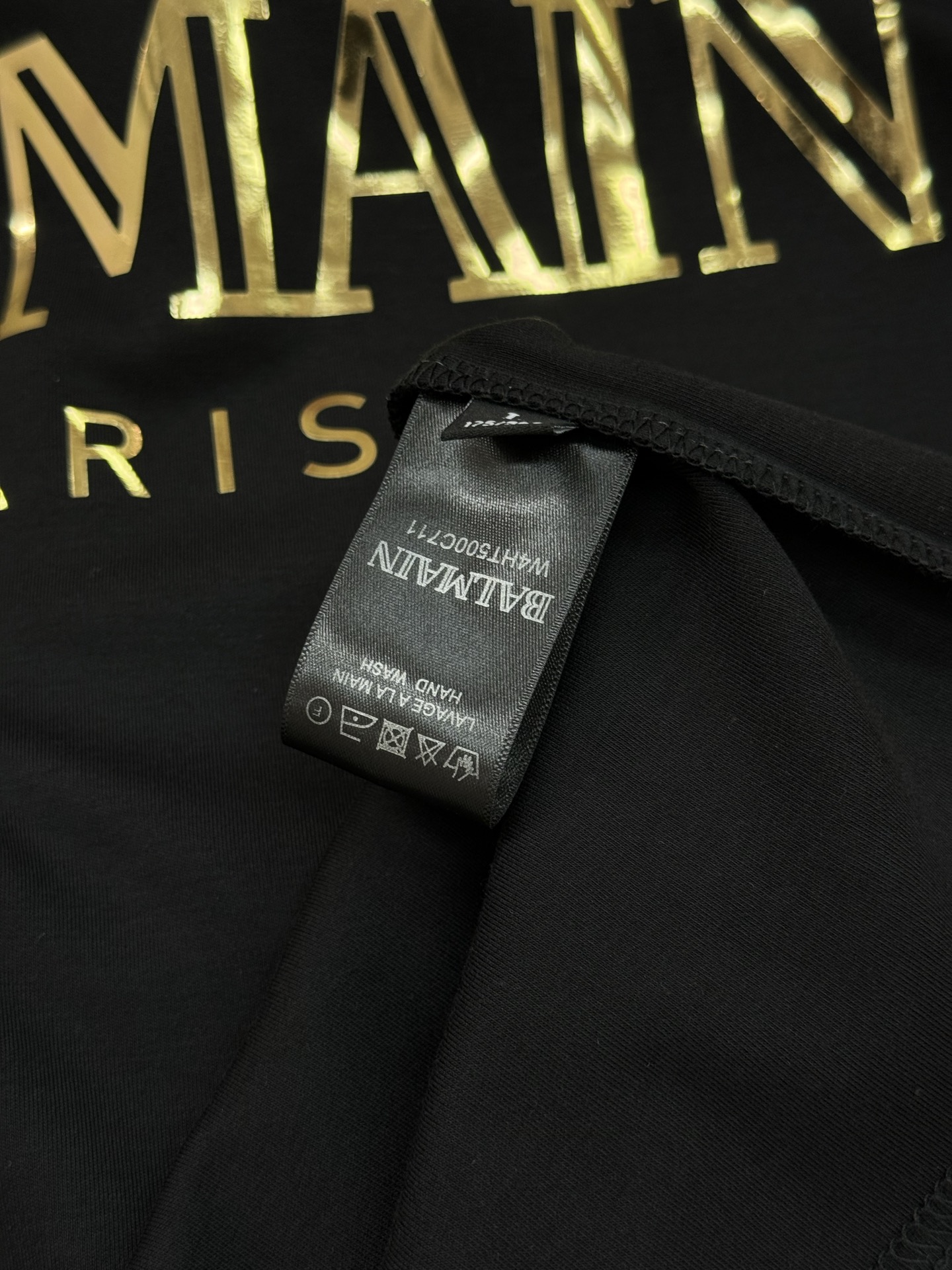 BALMAIN*巴尔曼新款莫代尔T恤.基础款的领军人物.胸口经典字母3D立体烫画！高温定型压花.干净清爽