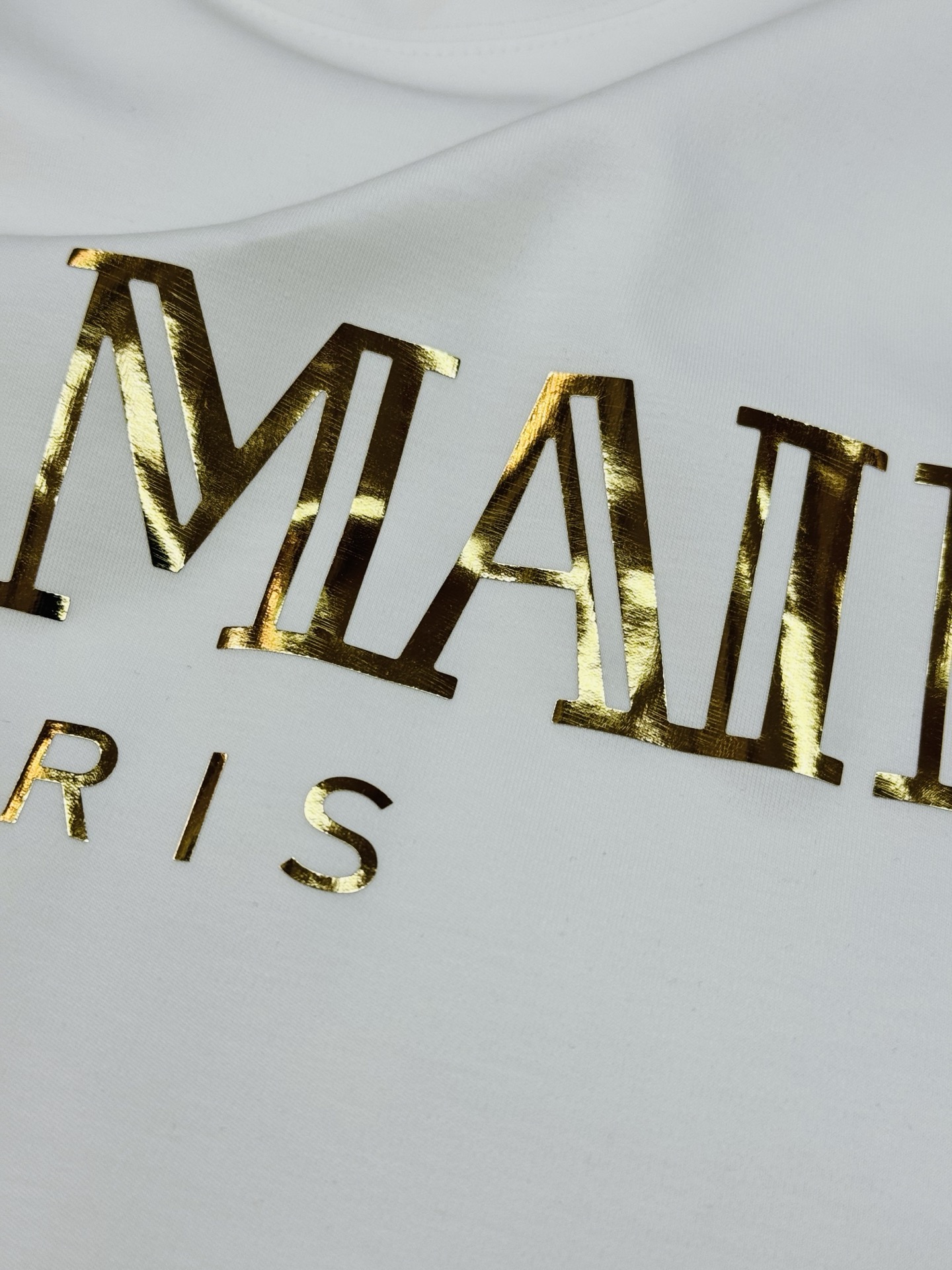 BALMAIN*巴尔曼新款莫代尔T恤.基础款的领军人物.胸口经典字母3D立体烫画！高温定型压花.干净清爽