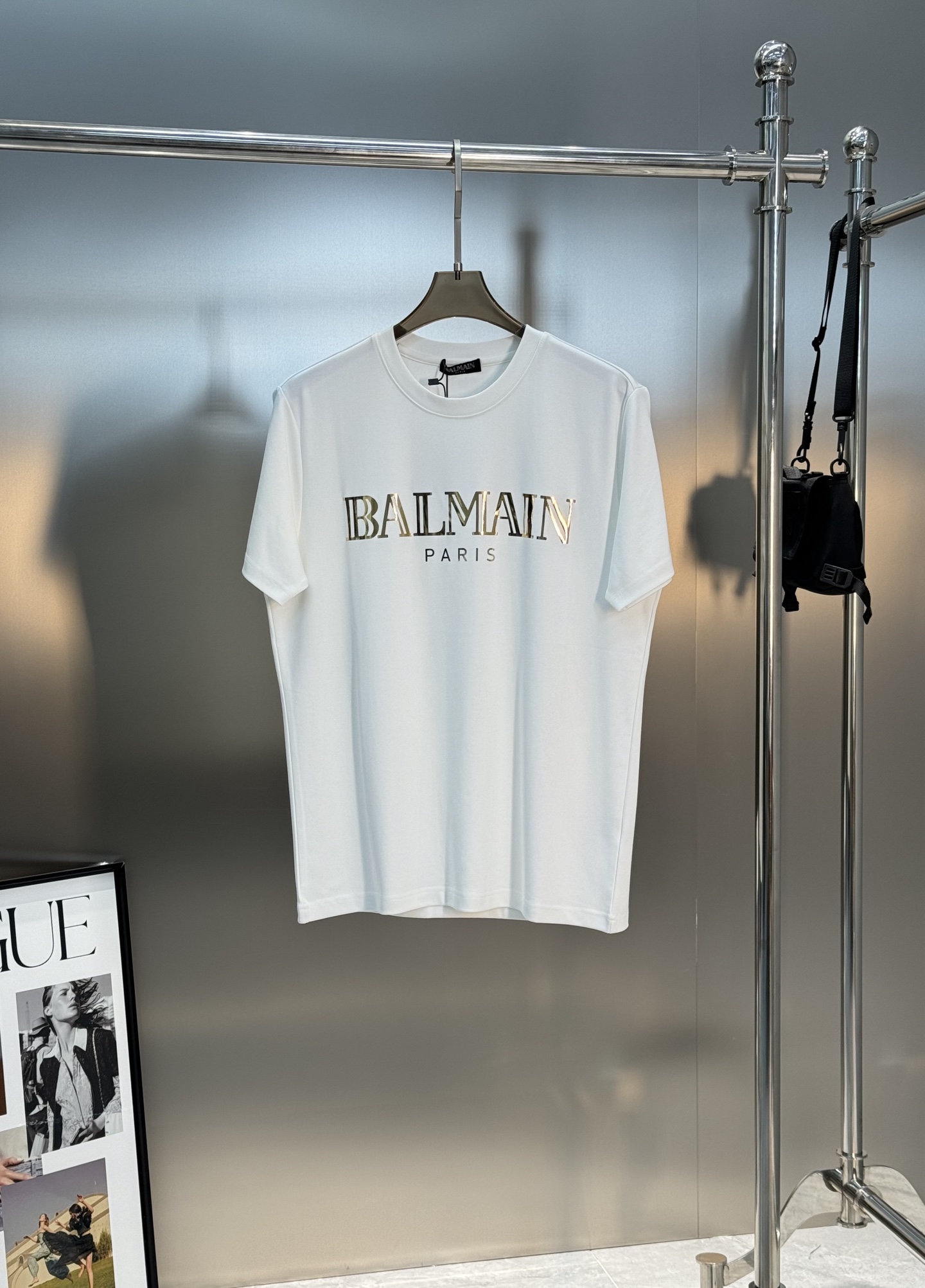 BALMAIN*巴尔曼新款莫代尔T恤.基础款的领军人物.胸口经典字母3D立体烫画！高温定型压花.干净清爽