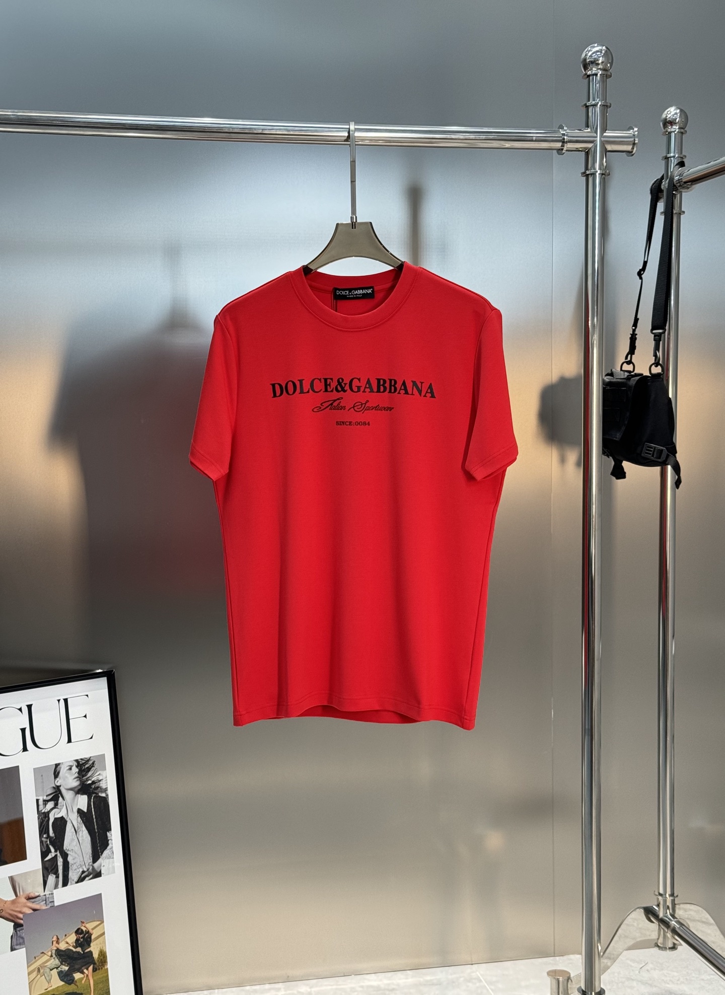 D&G*杜嘉班纳新品男士莫代尔圆领短袖.经典基础款推荐！优选300g莫代尔棉.婴儿的触碰感觉，入手必定回