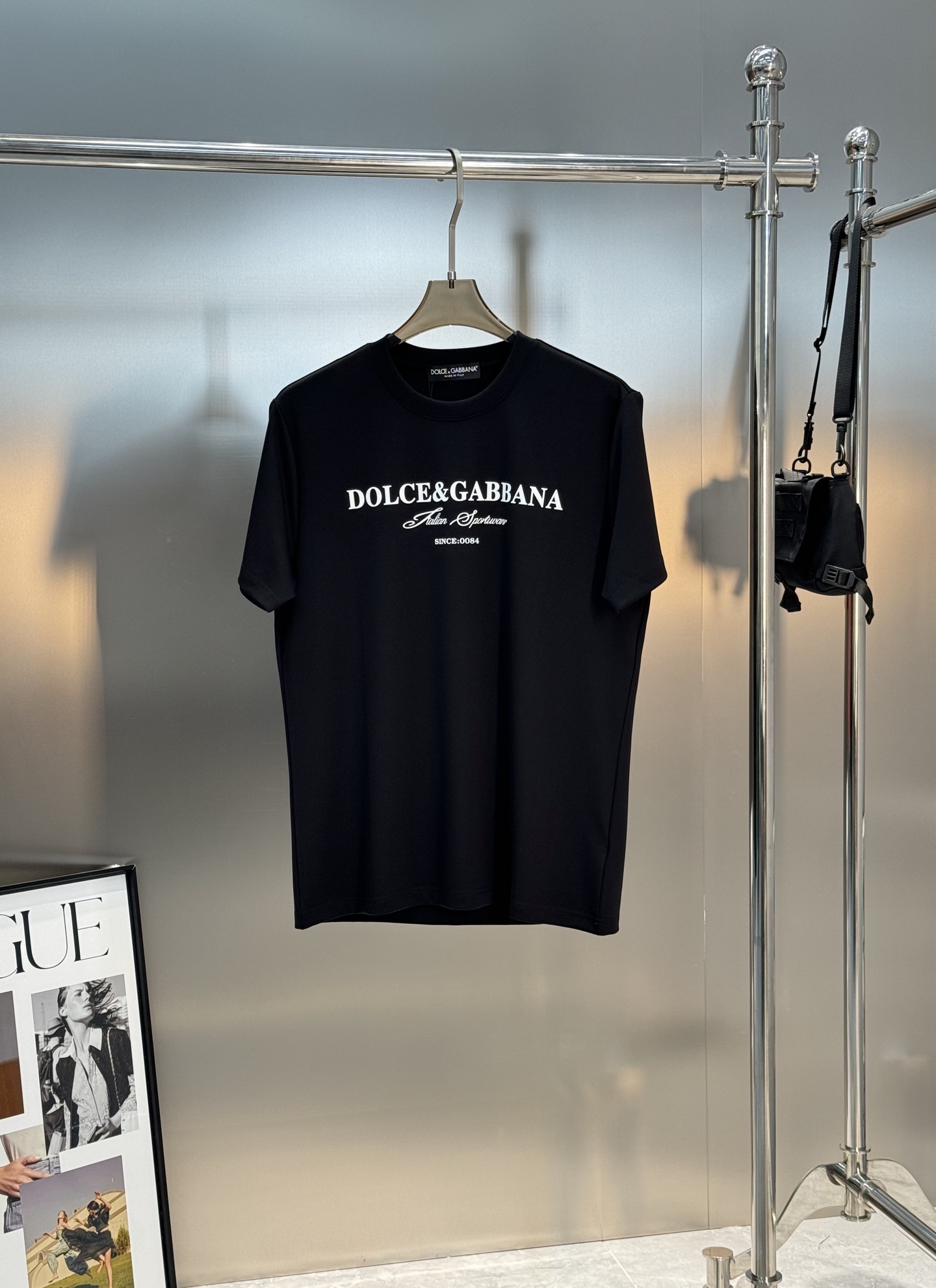 D&G*杜嘉班纳新品男士莫代尔圆领短袖.经典基础款推荐！优选300g莫代尔棉.婴儿的触碰感觉，入手必定回