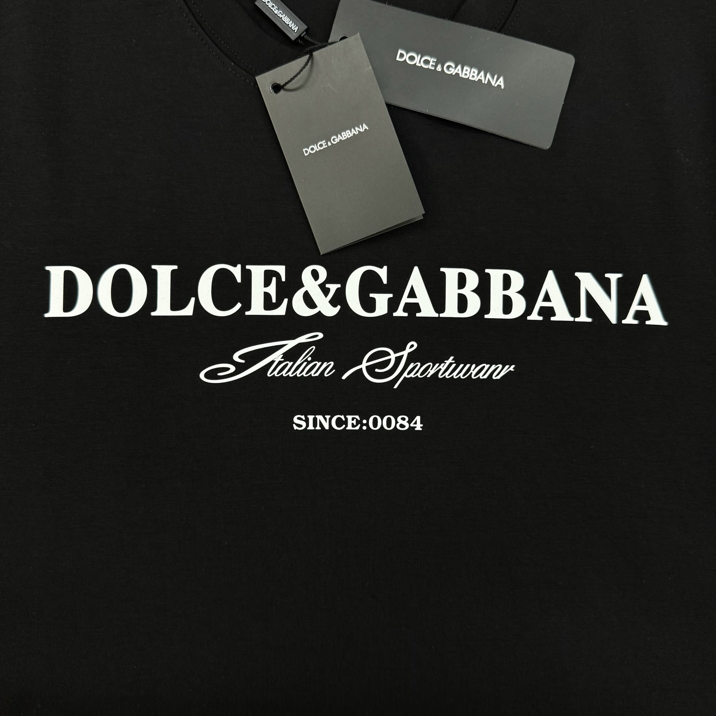 D&G*杜嘉班纳新品男士莫代尔圆领短袖.经典基础款推荐！优选300g莫代尔棉.婴儿的触碰感觉，入手必定回