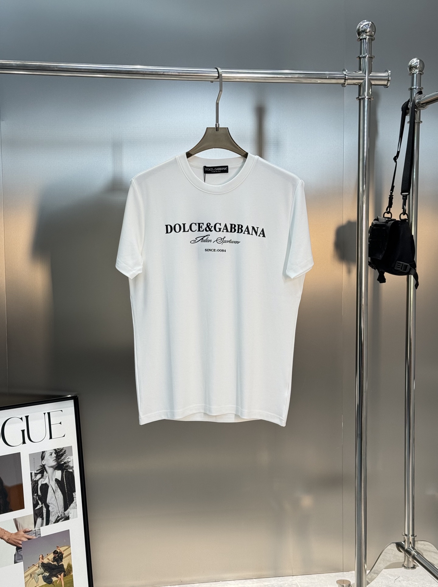 D&G*杜嘉班纳新品男士莫代尔圆领短袖.经典基础款推荐！优选300g莫代尔棉.婴儿的触碰感觉，入手必定回