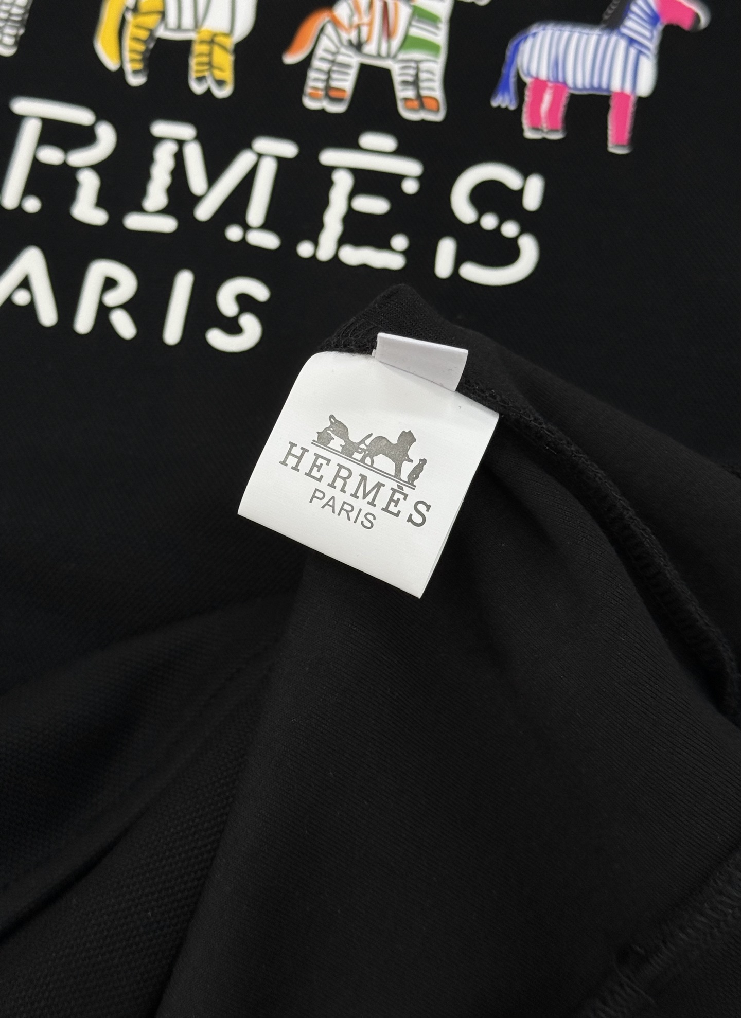 HERM*S *爱马仕新款连帽卫衣.男女同款.为全新系列注入满满活力，这款单品用心甄选380g天丝棉面料