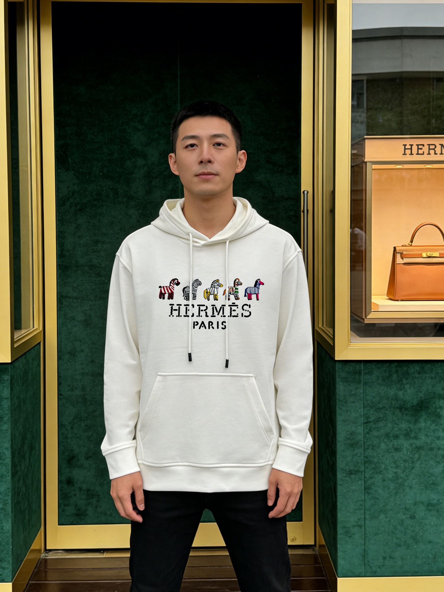 HERM*S *爱马仕新款连帽卫衣.男女同款.为全新系列注入满满活力，这款单品用心甄选380g天丝棉面料