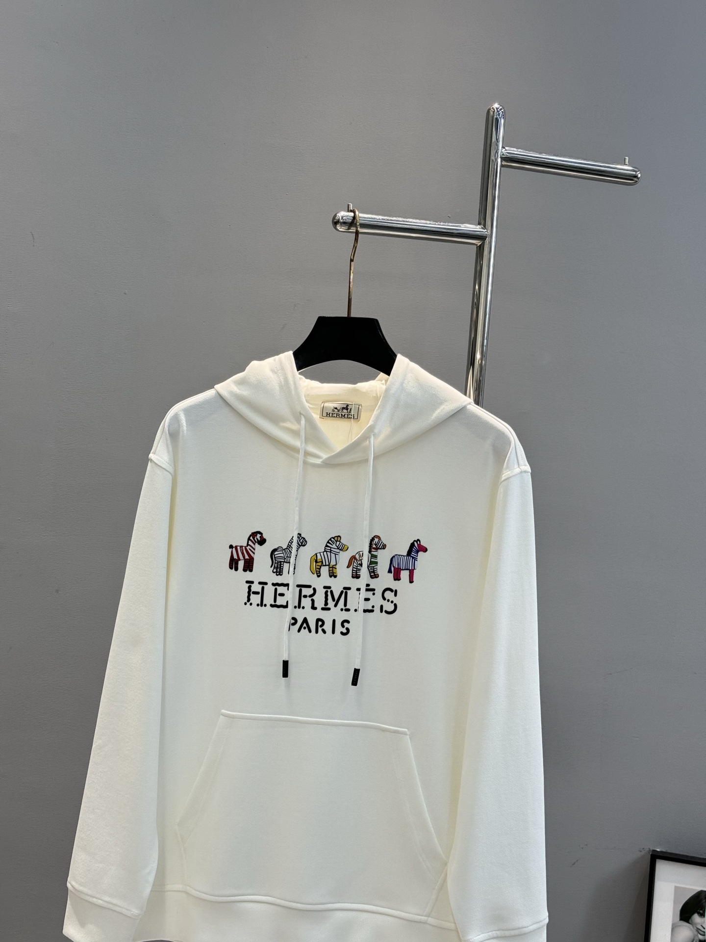 HERM*S *爱马仕新款连帽卫衣.男女同款.为全新系列注入满满活力，这款单品用心甄选380g天丝棉面料