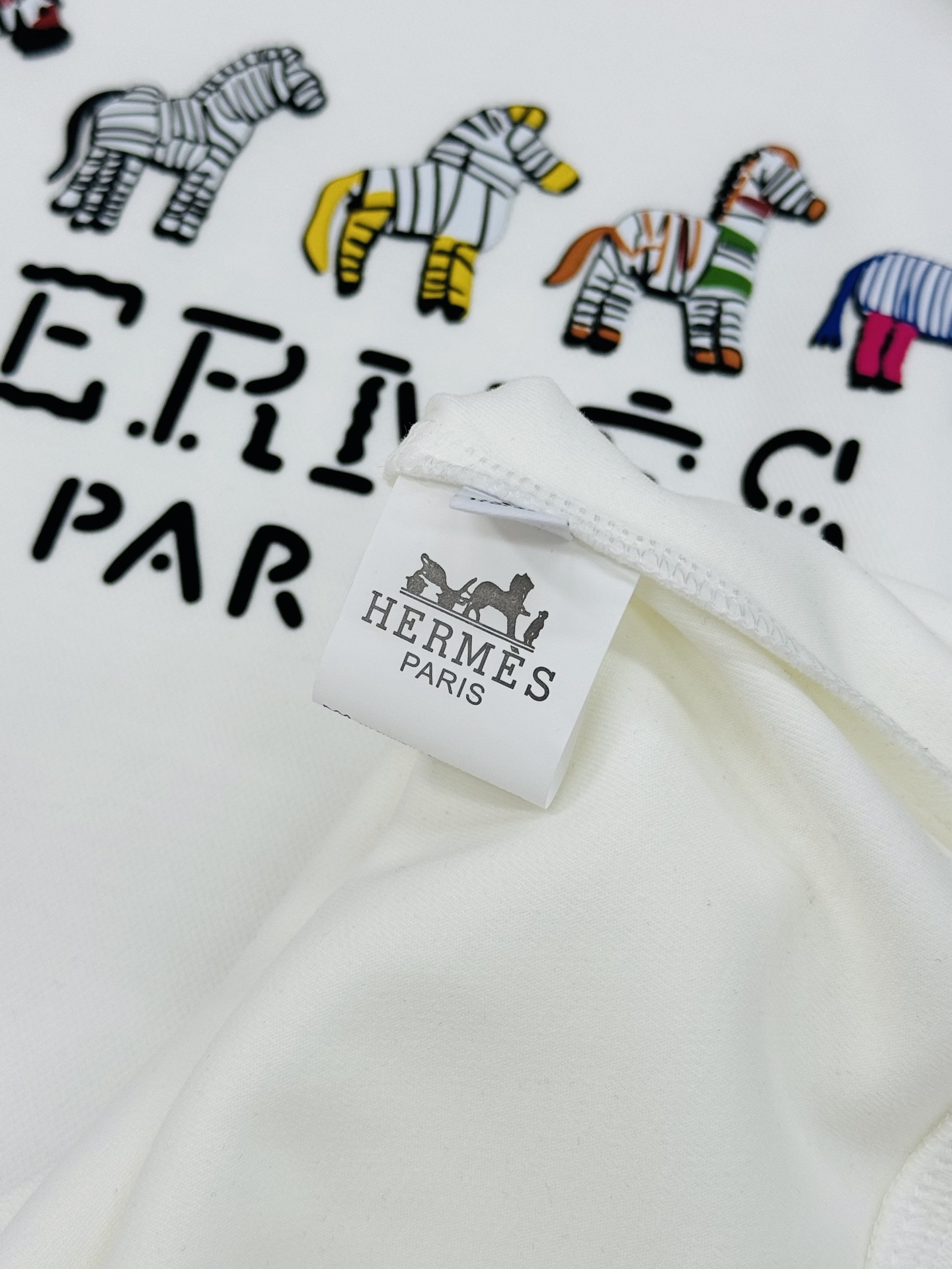 HERM*S *爱马仕新款连帽卫衣.男女同款.为全新系列注入满满活力，这款单品用心甄选380g天丝棉面料