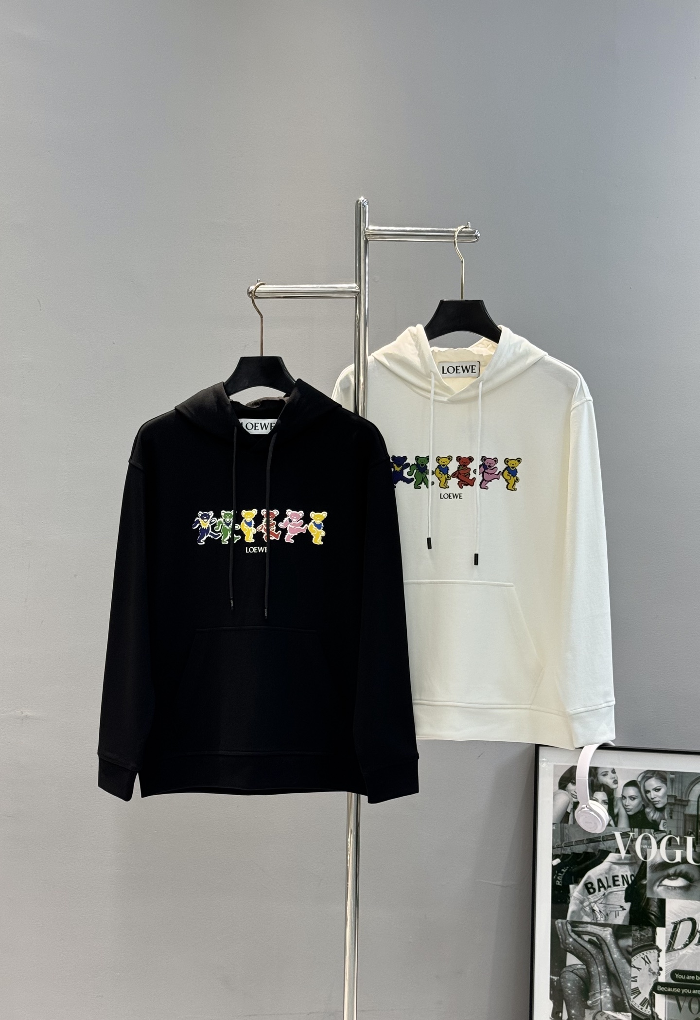 Loew*e 罗意-威新款潮牌T恤.男女同款！最新花型小熊造型设计.非常减龄！os版型不挑人，搭配3D烫