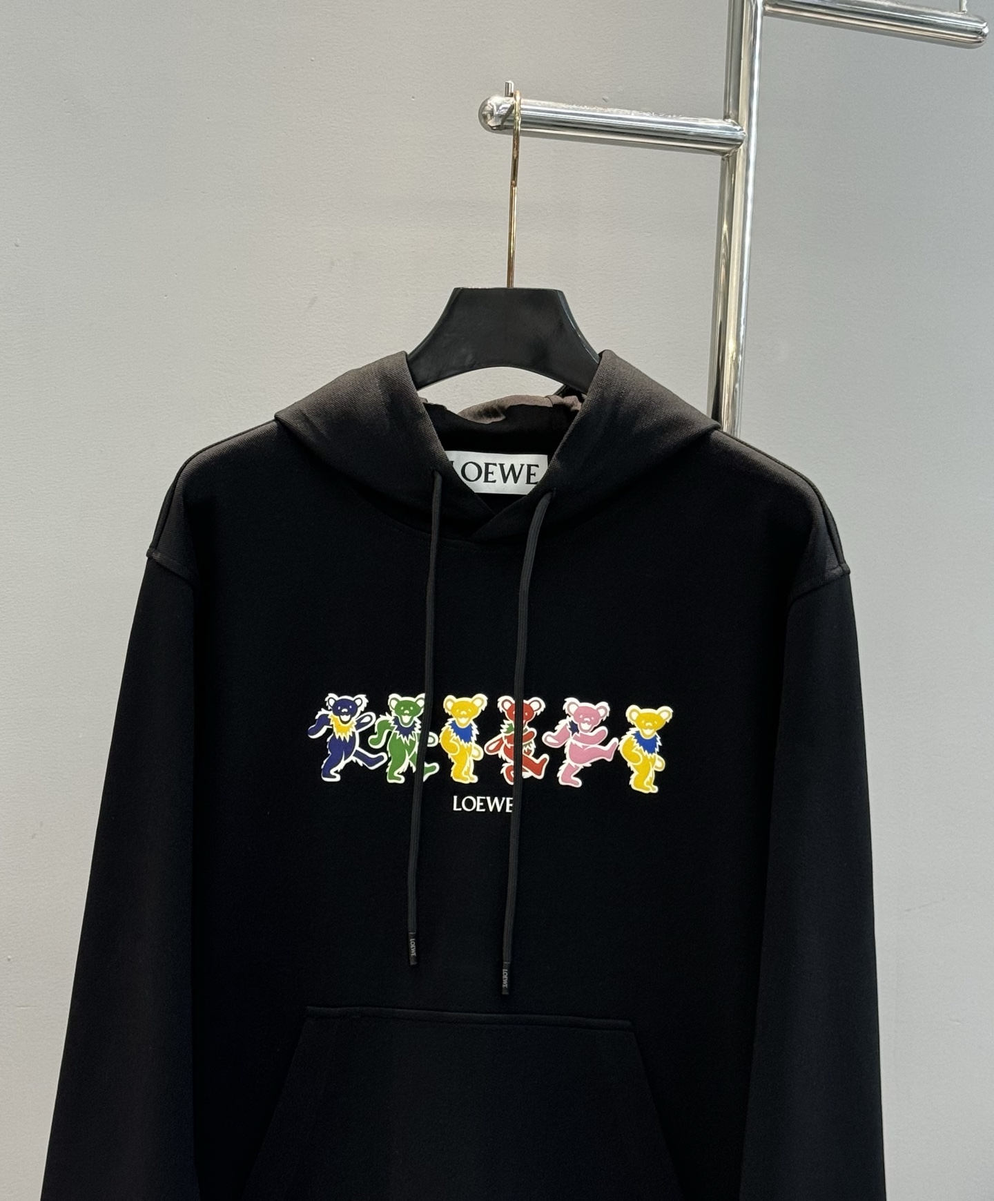 Loew*e 罗意-威新款潮牌T恤.男女同款！最新花型小熊造型设计.非常减龄！os版型不挑人，搭配3D烫