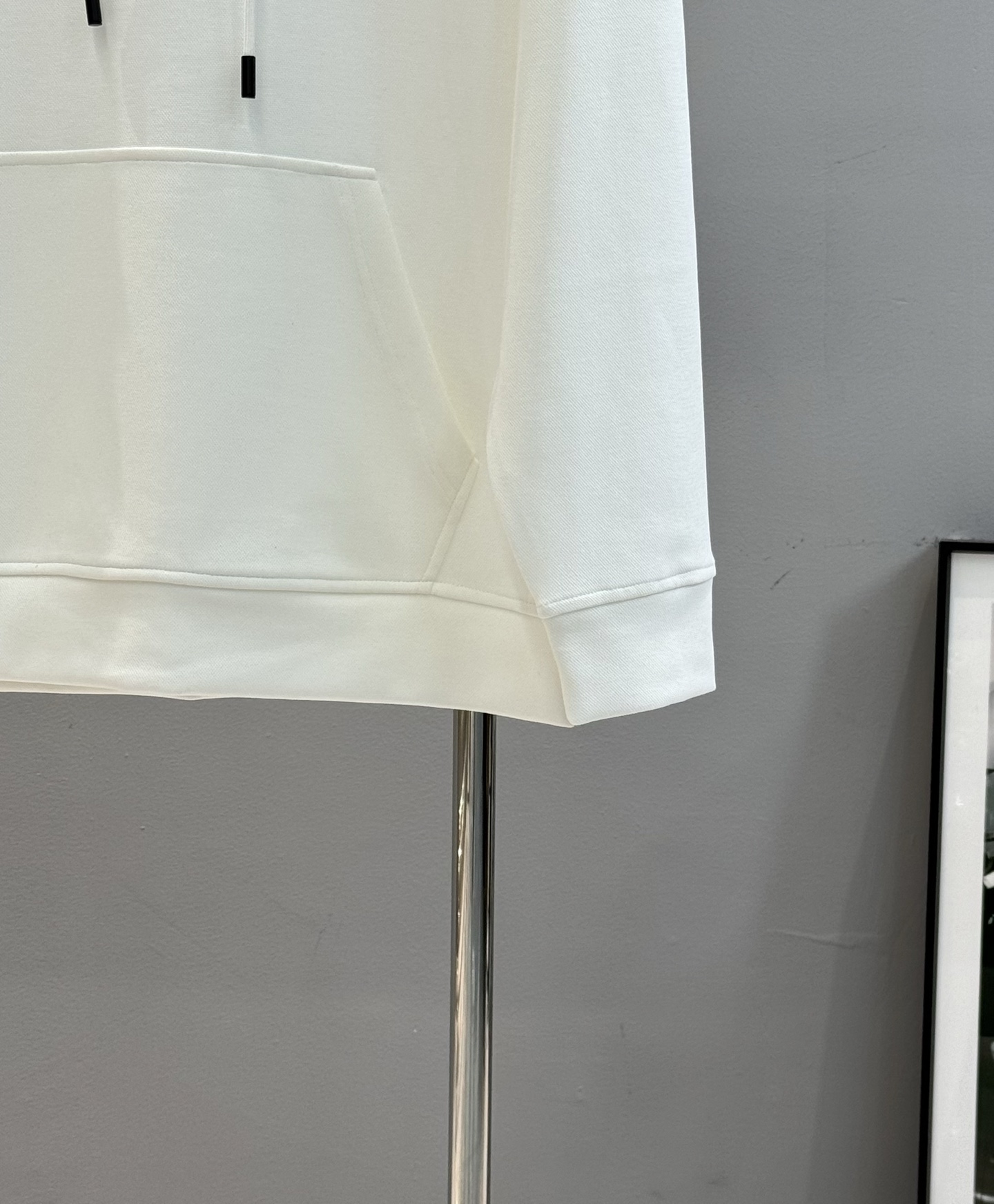 Loew*e 罗意-威新款潮牌T恤.男女同款！最新花型小熊造型设计.非常减龄！os版型不挑人，搭配3D烫