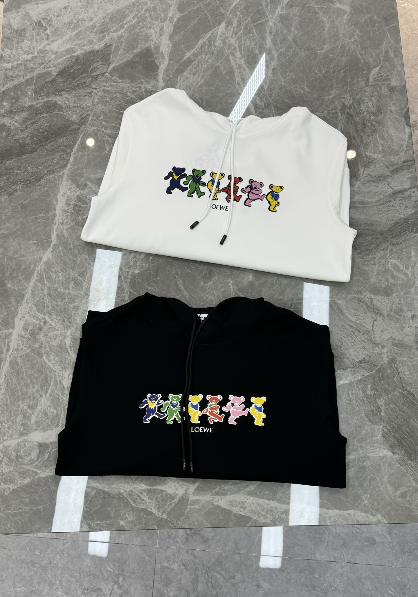 Loew*e 罗意-威新款潮牌T恤.男女同款！最新花型小熊造型设计.非常减龄！os版型不挑人，搭配3D烫