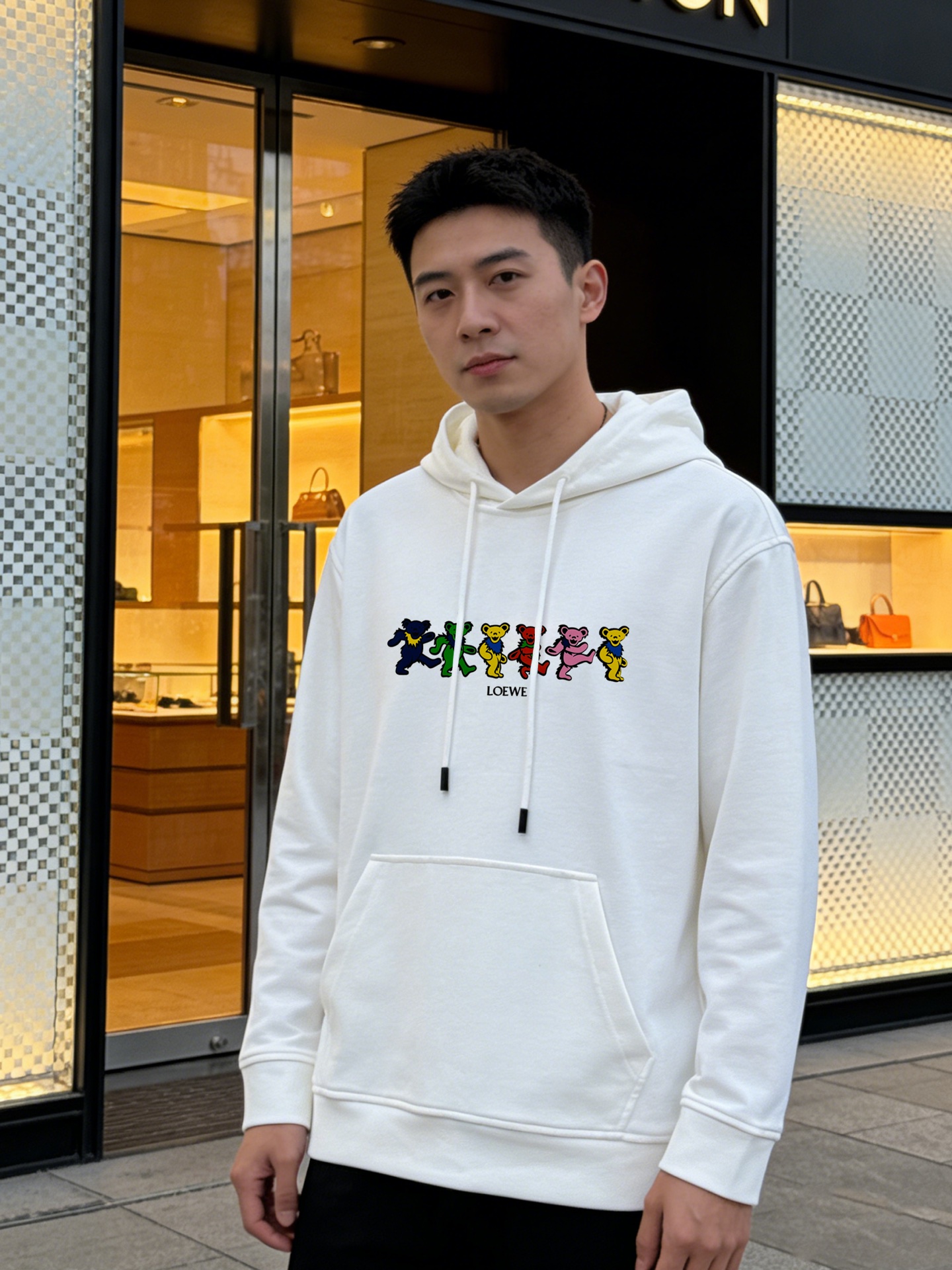 Loew*e 罗意-威新款潮牌T恤.男女同款！最新花型小熊造型设计.非常减龄！os版型不挑人，搭配3D烫