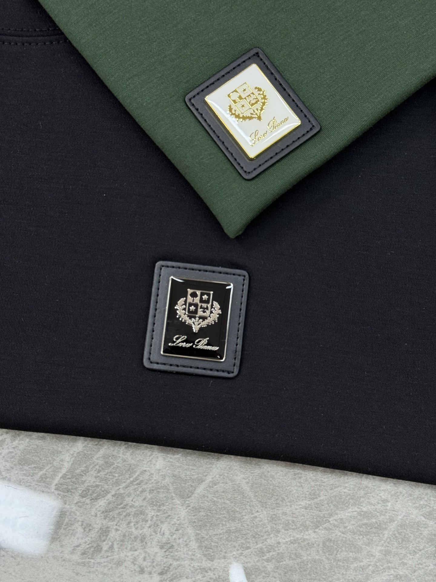 Loro Piana诺悠翩雅*新款莫代尔T恤.经典Loro piana标识.3D立体定制皮标.质感品质呈