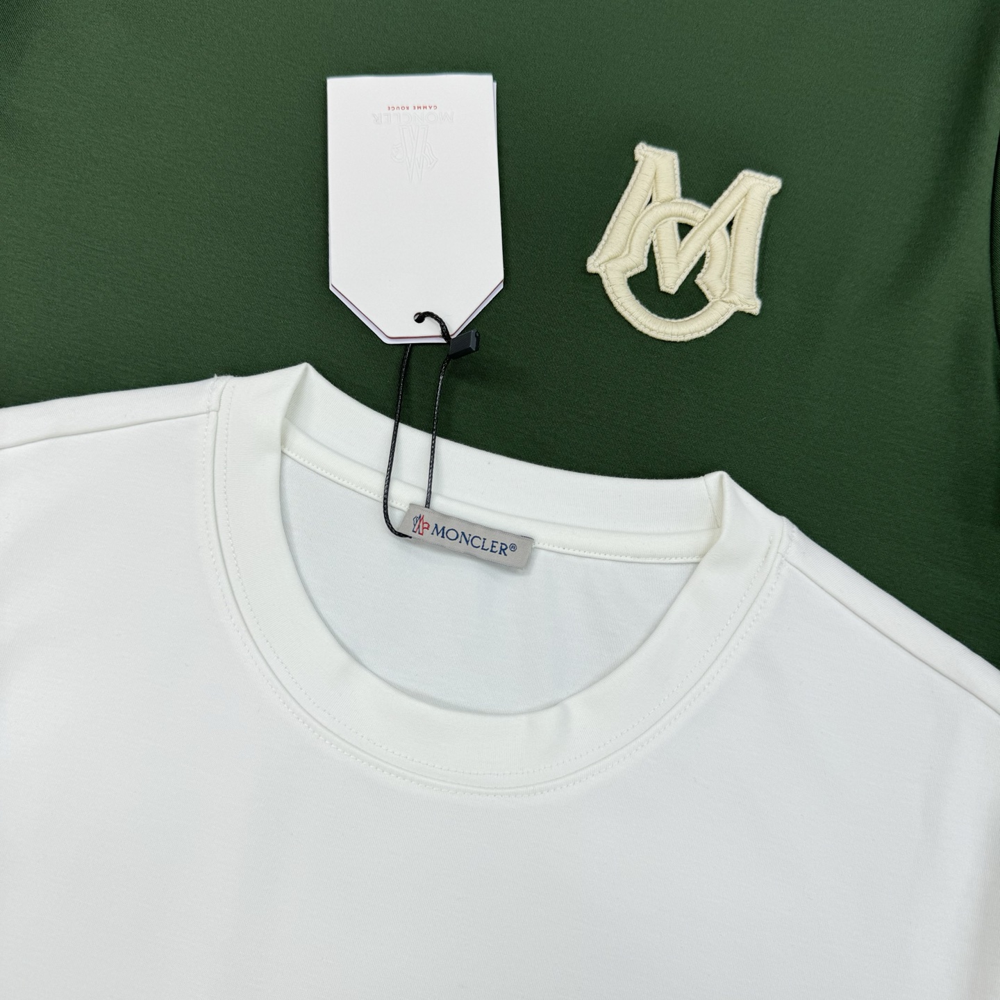 Moncle*蒙口新款莫代尔T恤.基础款推荐！胸口定制品牌图形logo绣花.立体有型.干净清爽简单大方.
