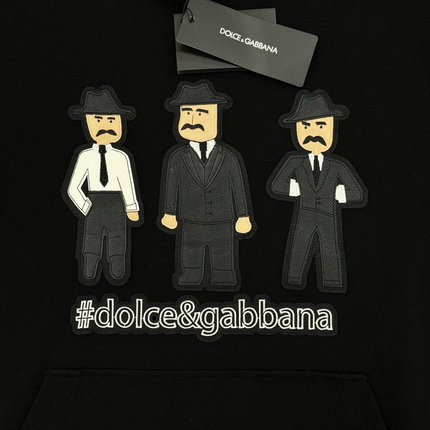 D&G*杜嘉-班纳新款天丝连帽卫衣.男女同款！新品推荐.高端品牌字母图形绣花精致细腻，品牌字母图形经典呈