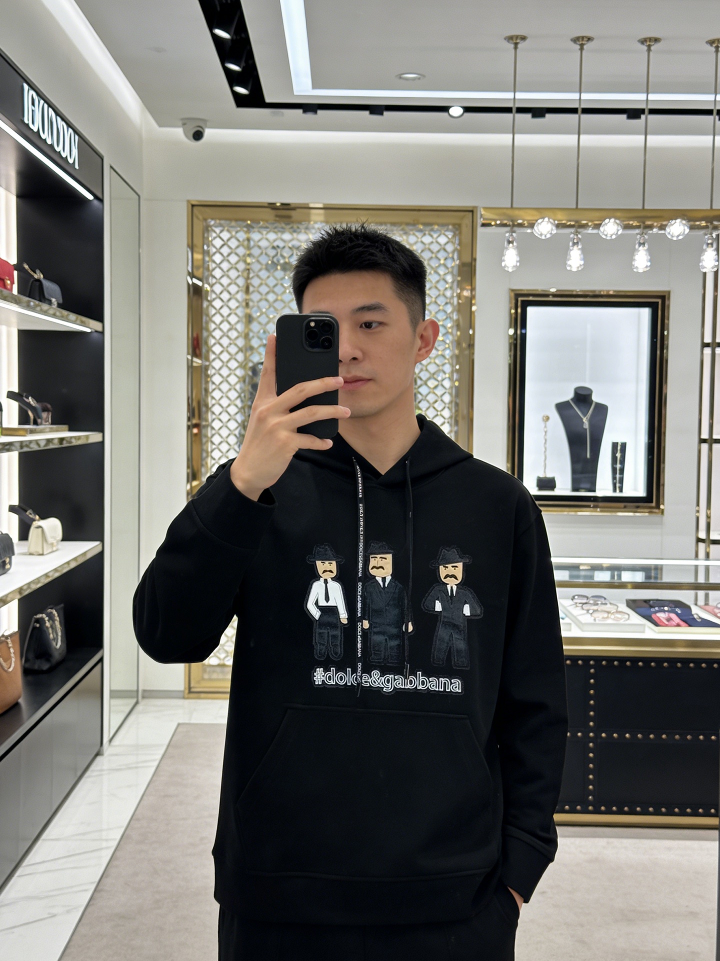 D&G*杜嘉-班纳新款天丝连帽卫衣.男女同款！新品推荐.高端品牌字母图形绣花精致细腻，品牌字母图形经典呈