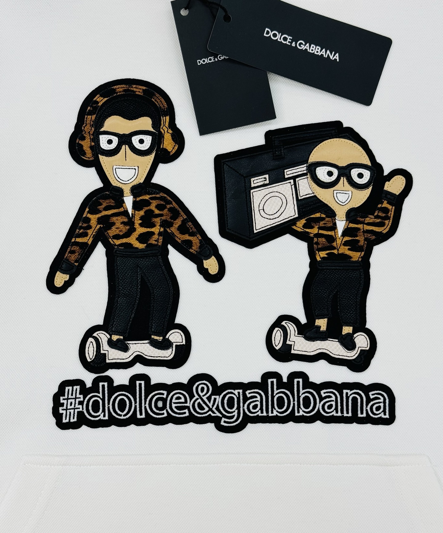 Dolce & Gabbana卡通卫衣.男女同款！这款Dolce & Gabbana卡通印花连帽卫衣，黑