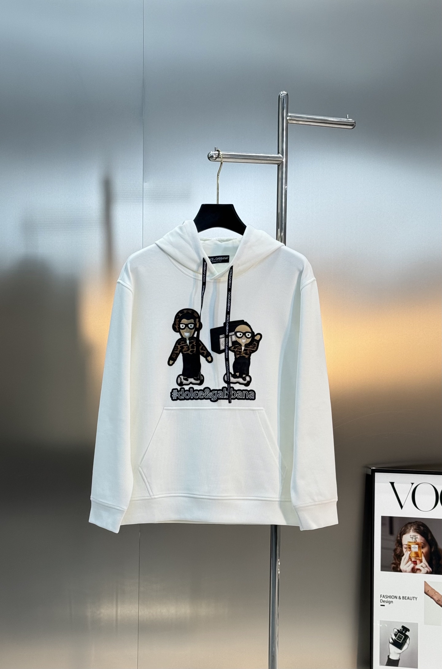Dolce & Gabbana卡通卫衣.男女同款！这款Dolce & Gabbana卡通印花连帽卫衣，黑