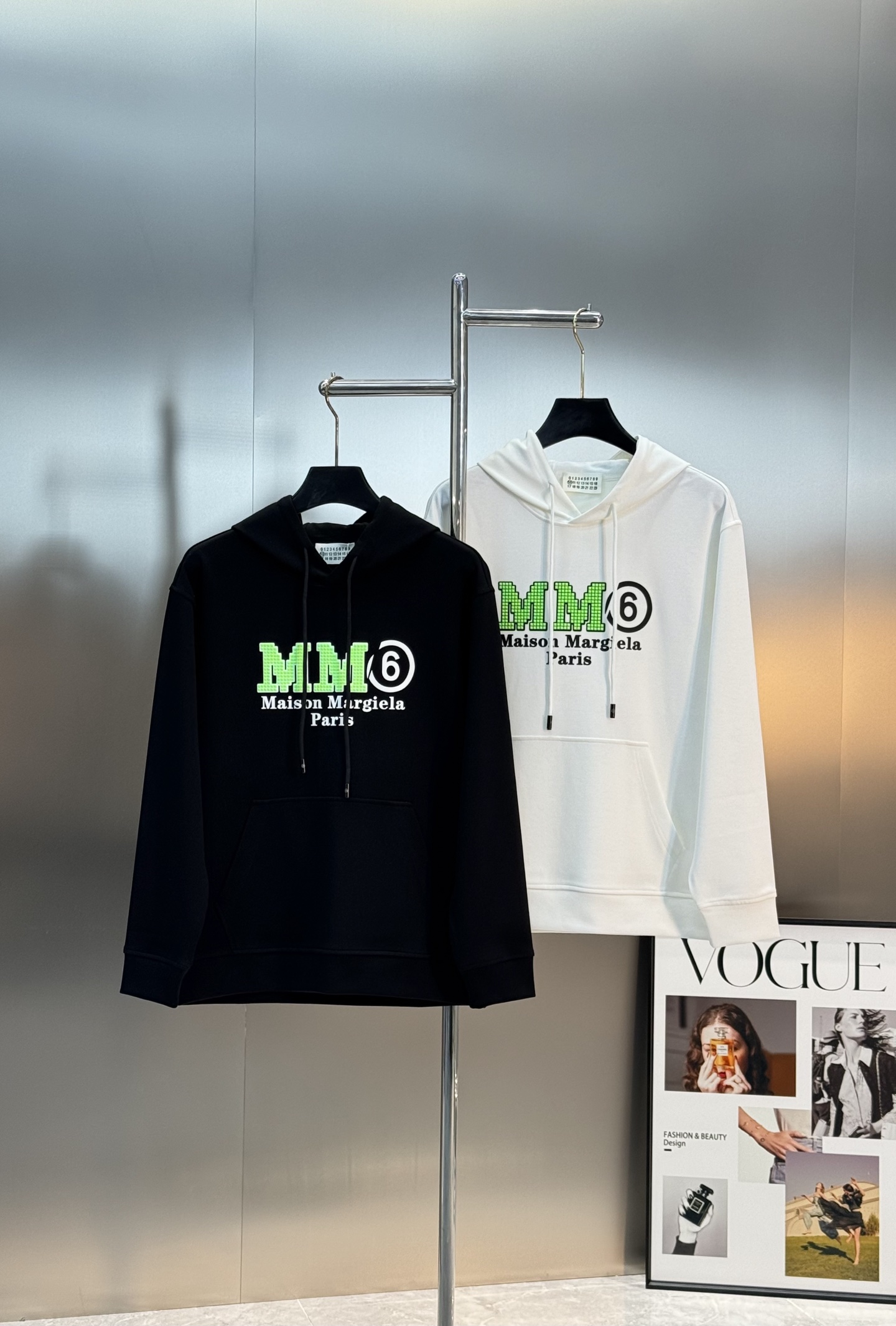 Maison Margiela新款连帽天丝卫衣.男女同款！马吉拉经典图形字母设计.特别之作！双层立体烫画