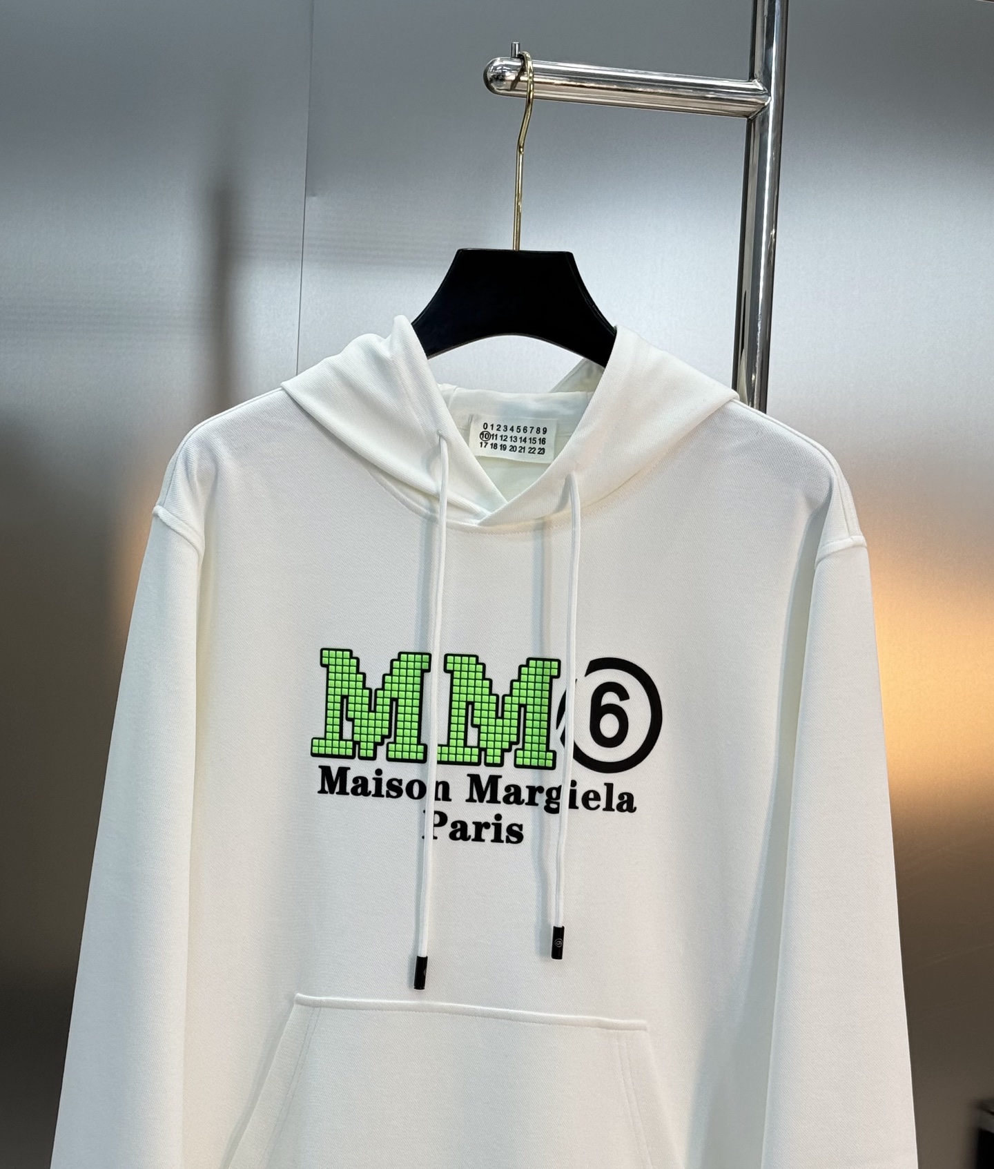 Maison Margiela新款连帽天丝卫衣.男女同款！马吉拉经典图形字母设计.特别之作！双层立体烫画