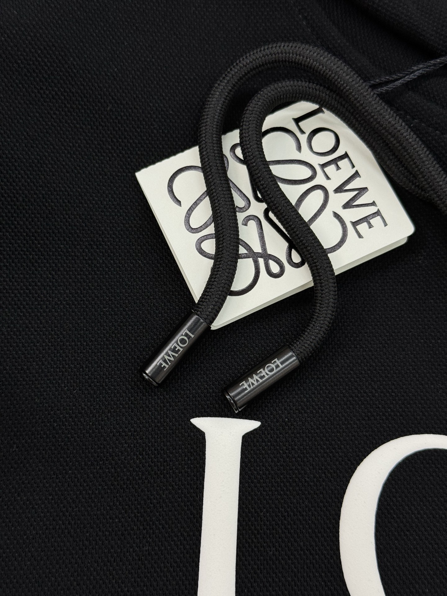 LOEWE字母印花连帽卫衣.男女同款！罗意威新款连帽卫衣，采用天丝面料.柔软棉质面料，穿着超舒适!正面“