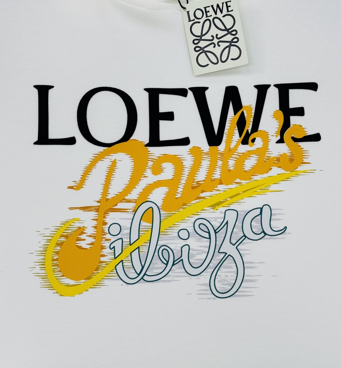 LOEWE字母印花连帽卫衣.男女同款！罗意威新款连帽卫衣，采用天丝面料.柔软棉质面料，穿着超舒适!正面“