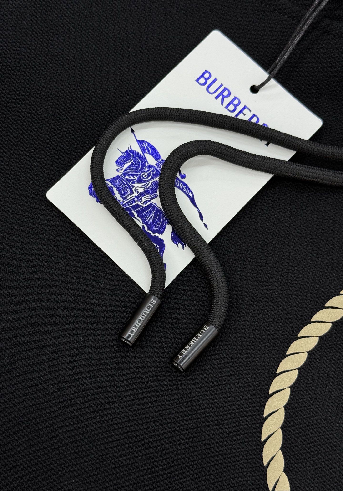 Burberry巴宝莉新品长袖T恤.男女同款！经典战马🐎胸前撞色层战马烫画采用立体发泡工艺🧼帅气时尚，简