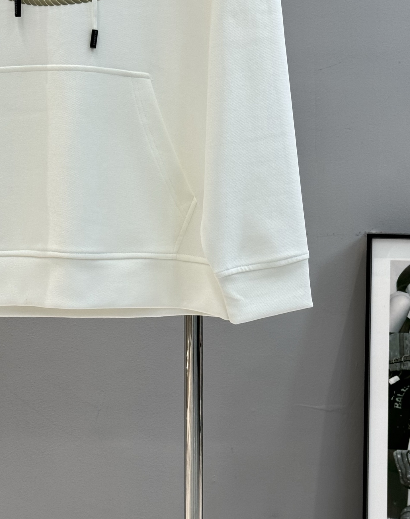 Burberry巴宝莉新品长袖T恤.男女同款！经典战马🐎胸前撞色层战马烫画采用立体发泡工艺🧼帅气时尚，简