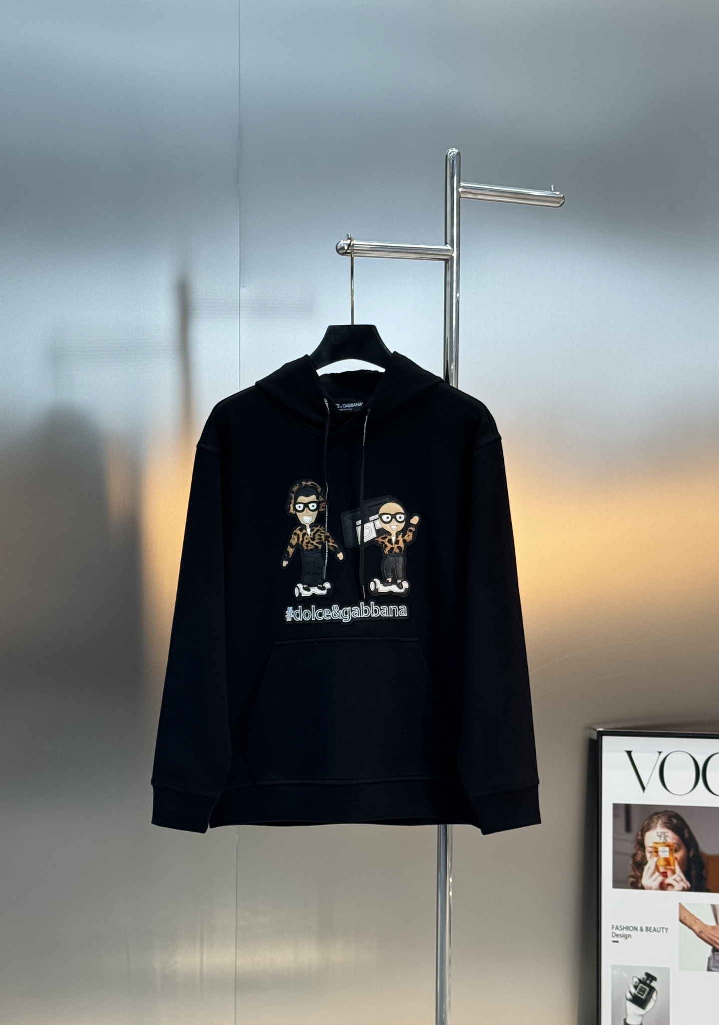 Dolce & Gabbana卡通卫衣.男女同款！这款Dolce & Gabbana卡通印花连帽卫衣，黑