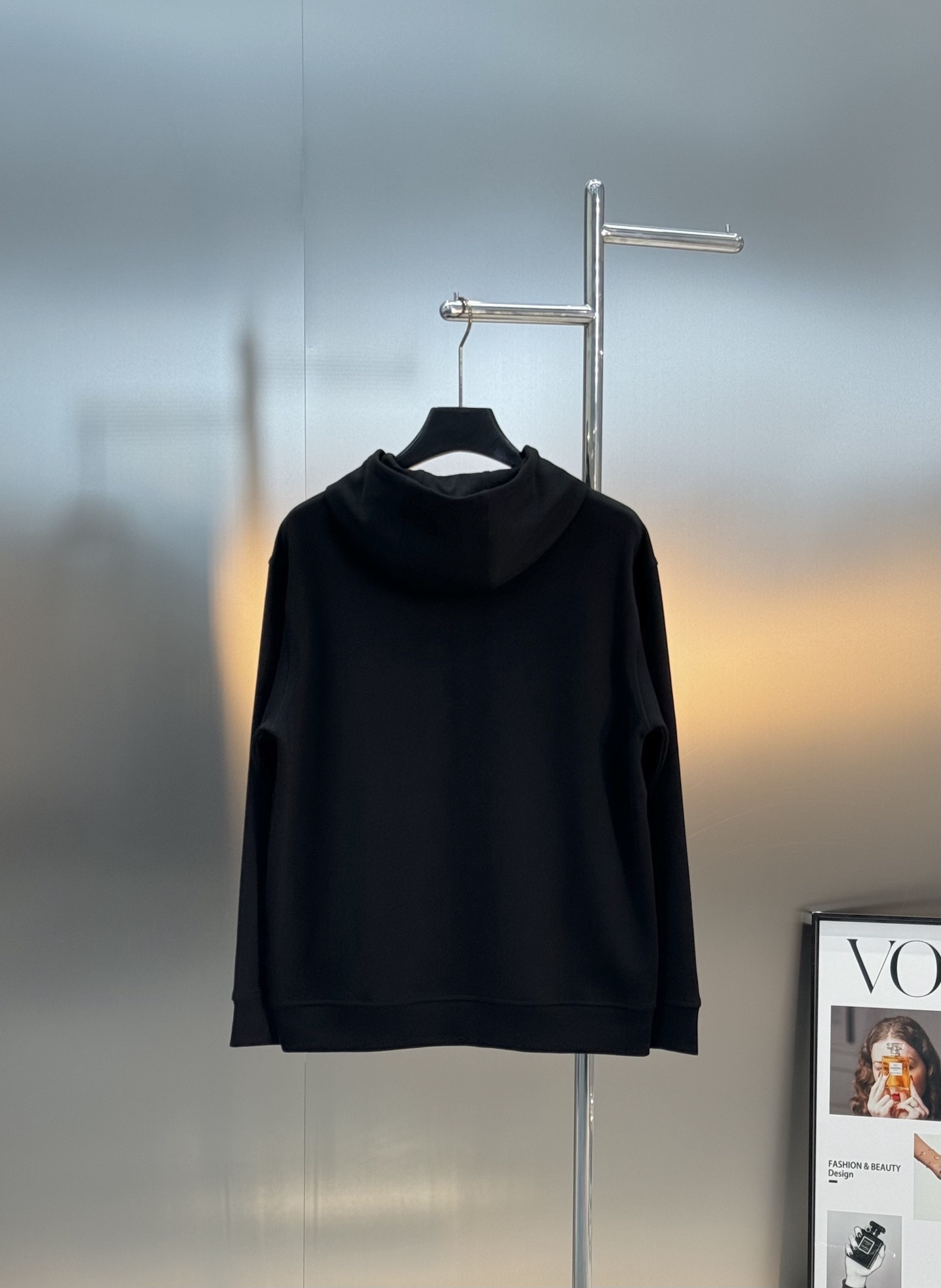 Dolce & Gabbana卡通卫衣.男女同款！这款Dolce & Gabbana卡通印花连帽卫衣，黑