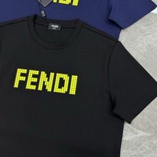 FEND*芬迪新品莫代尔T恤.藏不住的帅气短袖.荧光绿视觉烫画.品牌字母呈现!尤为精湛的做工,非超好看小 FEND*芬迪新品莫代尔T恤.藏不住的帅气短袖.荧光绿视觉烫画.品牌字母呈现!尤为精湛的做工,非超好看小