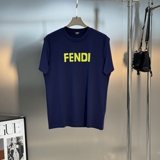 FEND*芬迪新品莫代尔T恤.藏不住的帅气短袖.荧光绿视觉烫画.品牌字母呈现!尤为精湛的做工,非超好看小 FEND*芬迪新品莫代尔T恤.藏不住的帅气短袖.荧光绿视觉烫画.品牌字母呈现!尤为精湛的做工,非超好看小