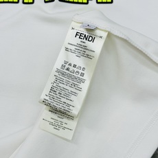 FEND*芬迪新品莫代尔T恤.藏不住的帅气短袖.荧光绿视觉烫画.品牌字母呈现!尤为精湛的做工,非超好看小 FEND*芬迪新品莫代尔T恤.藏不住的帅气短袖.荧光绿视觉烫画.品牌字母呈现!尤为精湛的做工,非超好看小