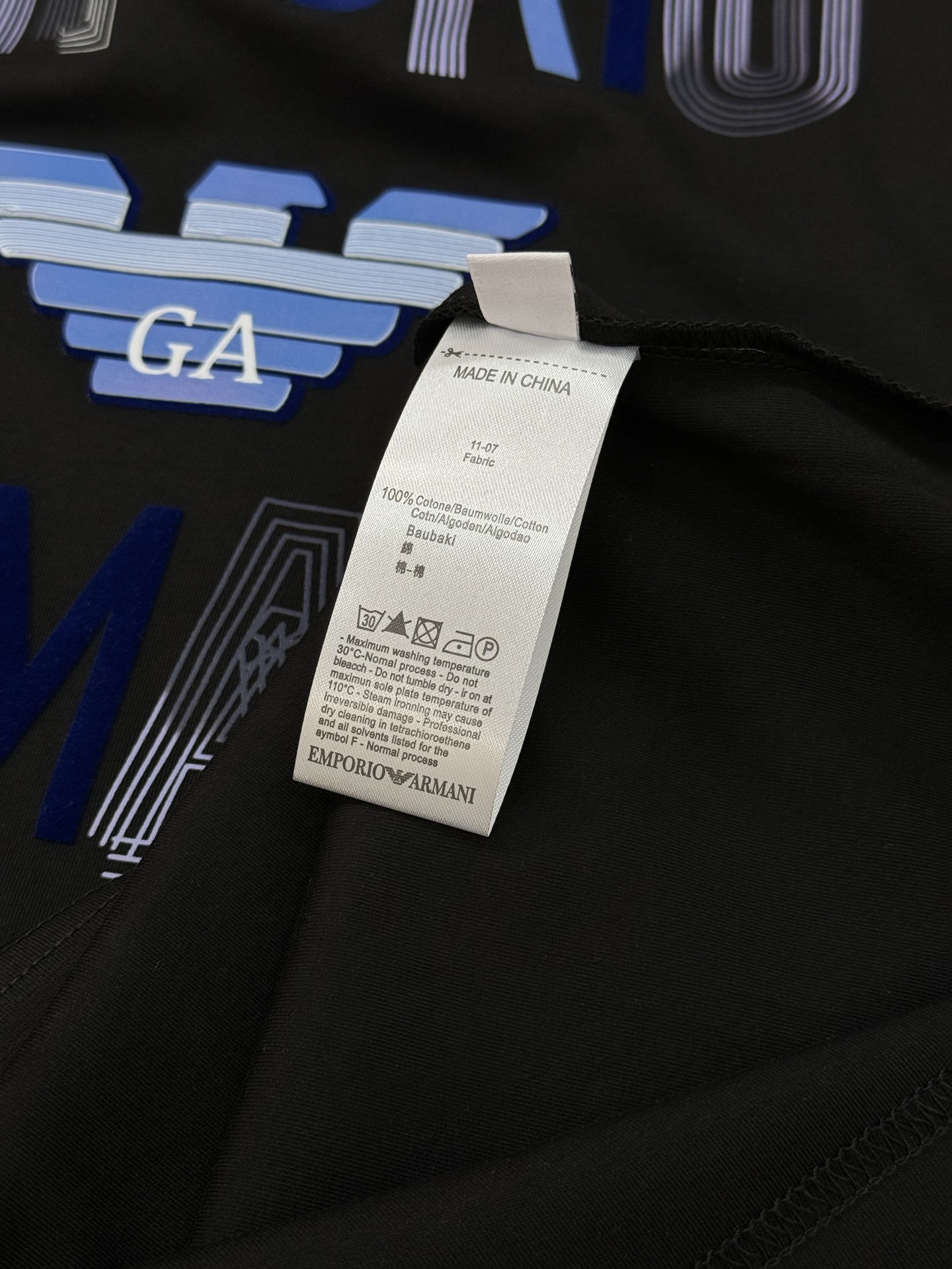 EA7*阿玛尼*男士莫代尔T恤.胸前经典字母飞鹰图形设计，高温烫画工艺.简单高级！常规版型！干练的款式.