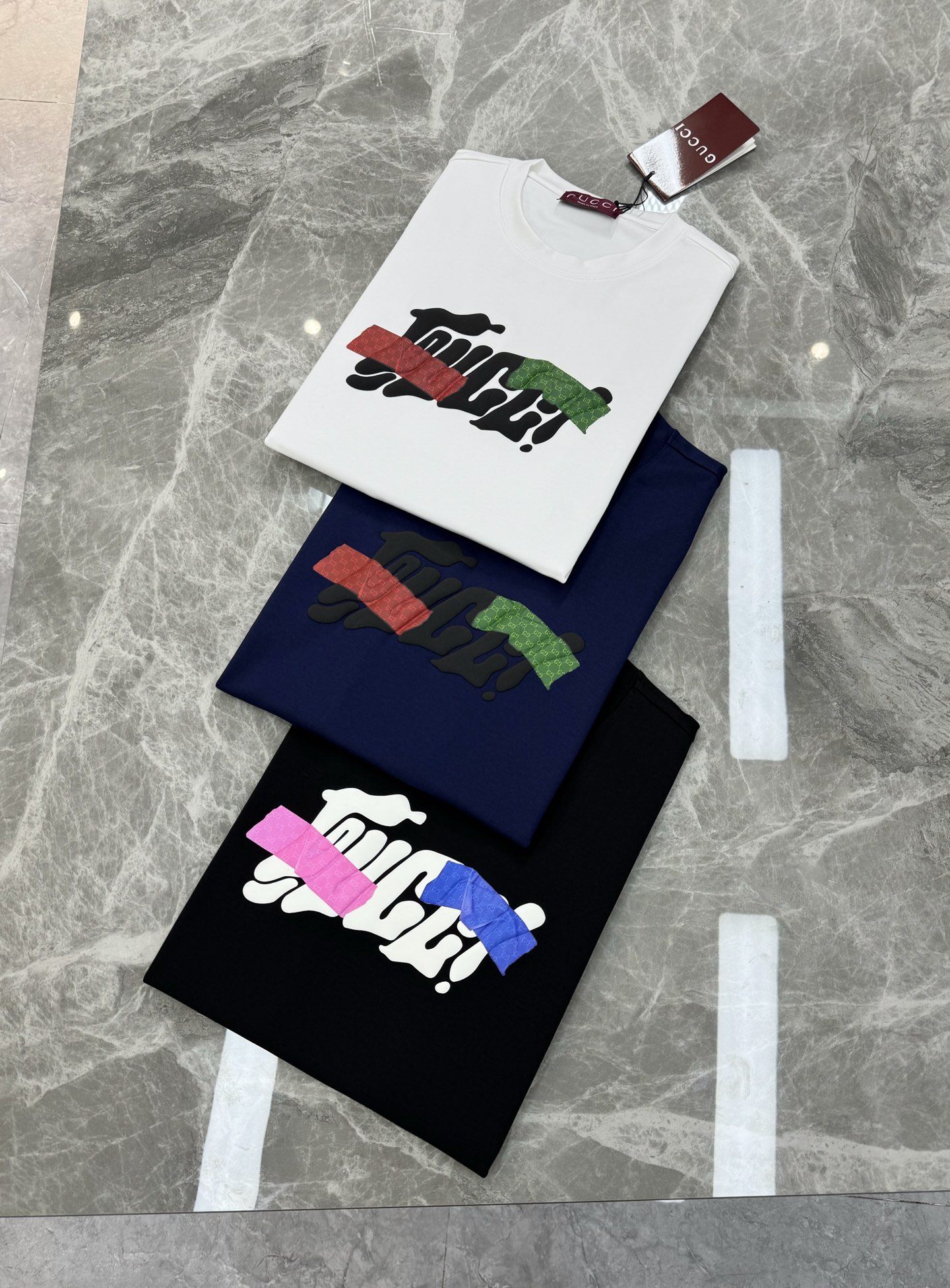 GUCC*古齐新品莫代尔T恤.非常趣味的即视感！！！胸前经典多彩徽标费时费工，双层烫画工艺.每一件都是难