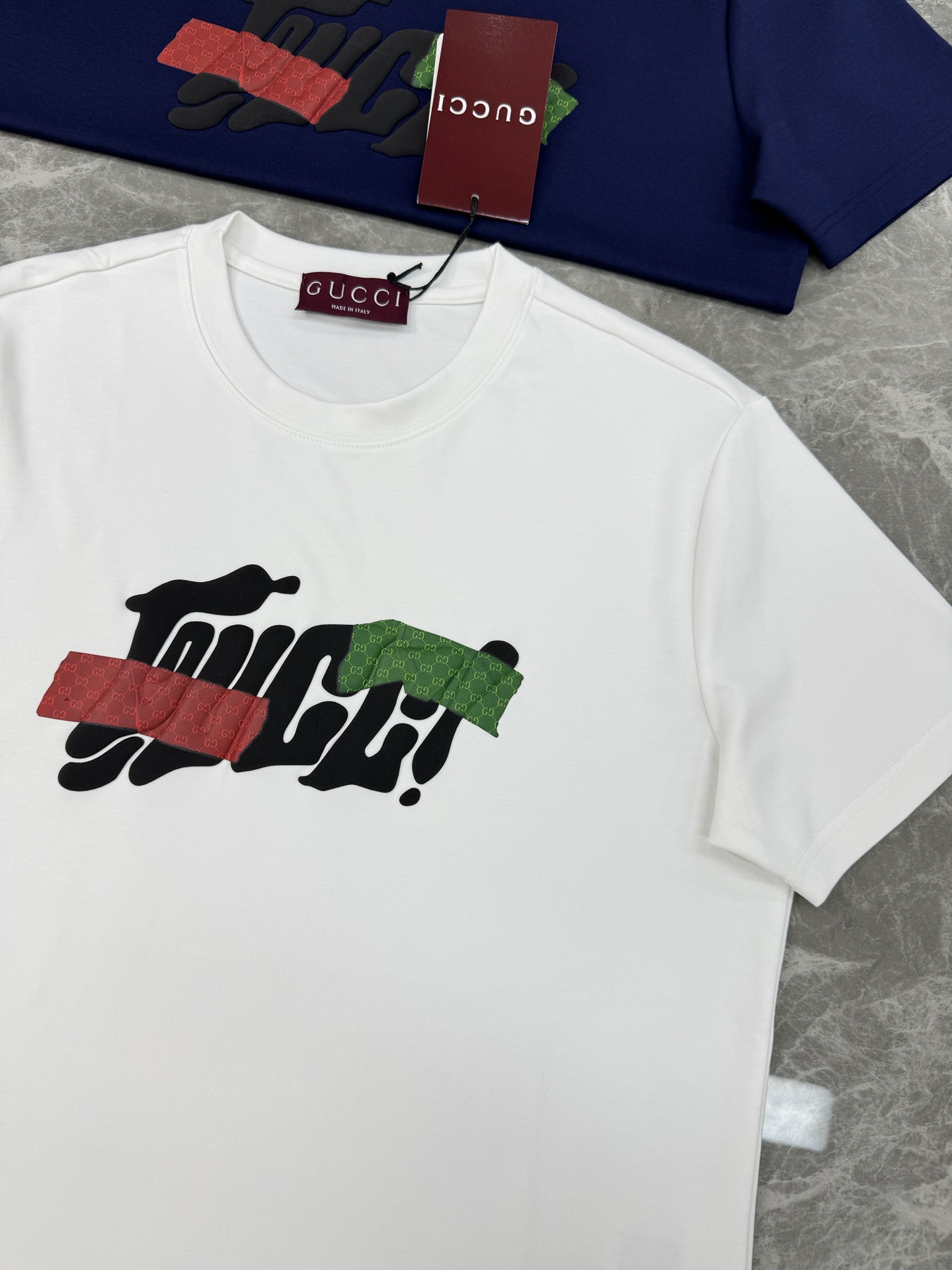 GUCC*古齐新品莫代尔T恤.非常趣味的即视感！！！胸前经典多彩徽标费时费工，双层烫画工艺.每一件都是难